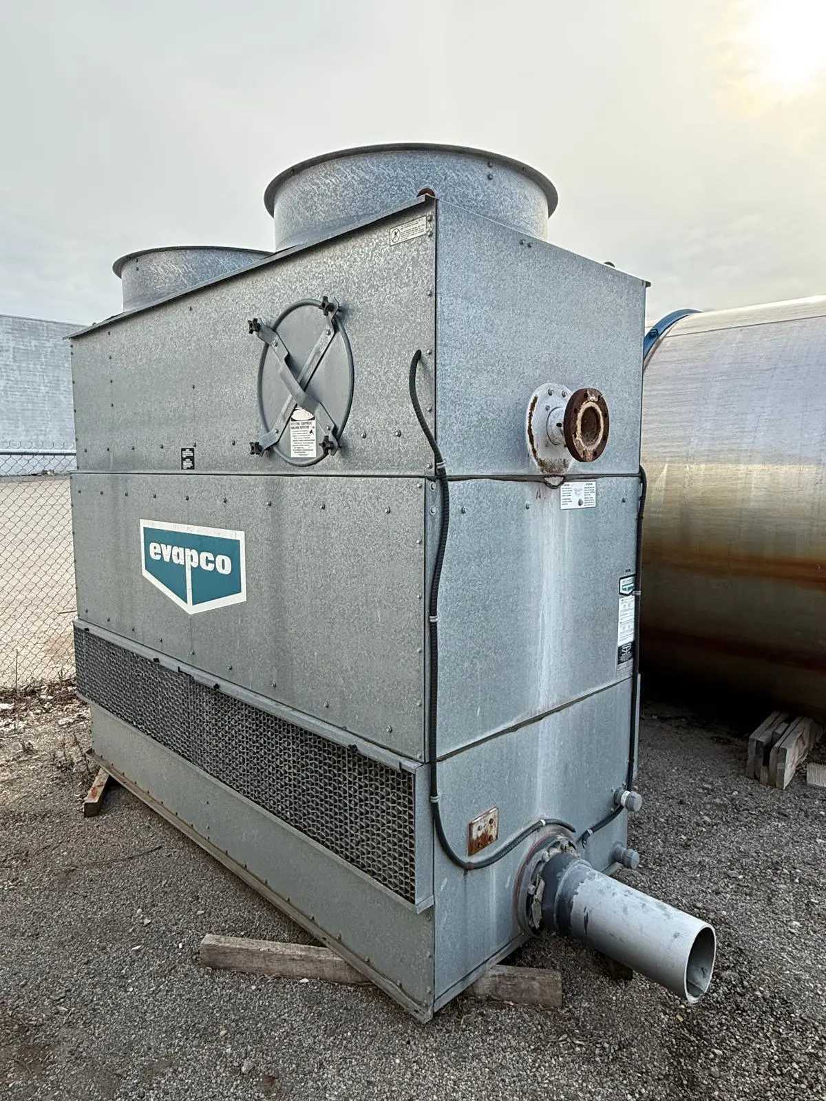 EVAPCO ICT4-79 COOLING TOWER, INDUCED DRAFT COUNTERFLOW, 107X50X110IN, 3500 LBS - COOLING TOWERS