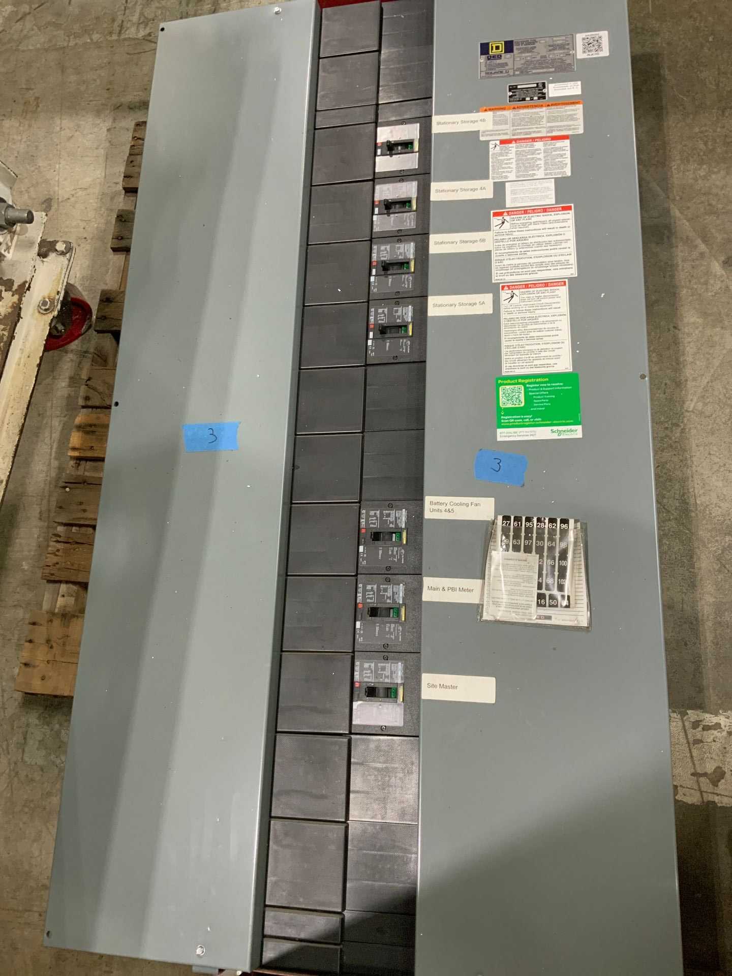 SQUARE D 2000 AMP 35753217-001 POWER DISTRIBUTION PANEL - POWER DISTRIBUTION SWITCHGEAR