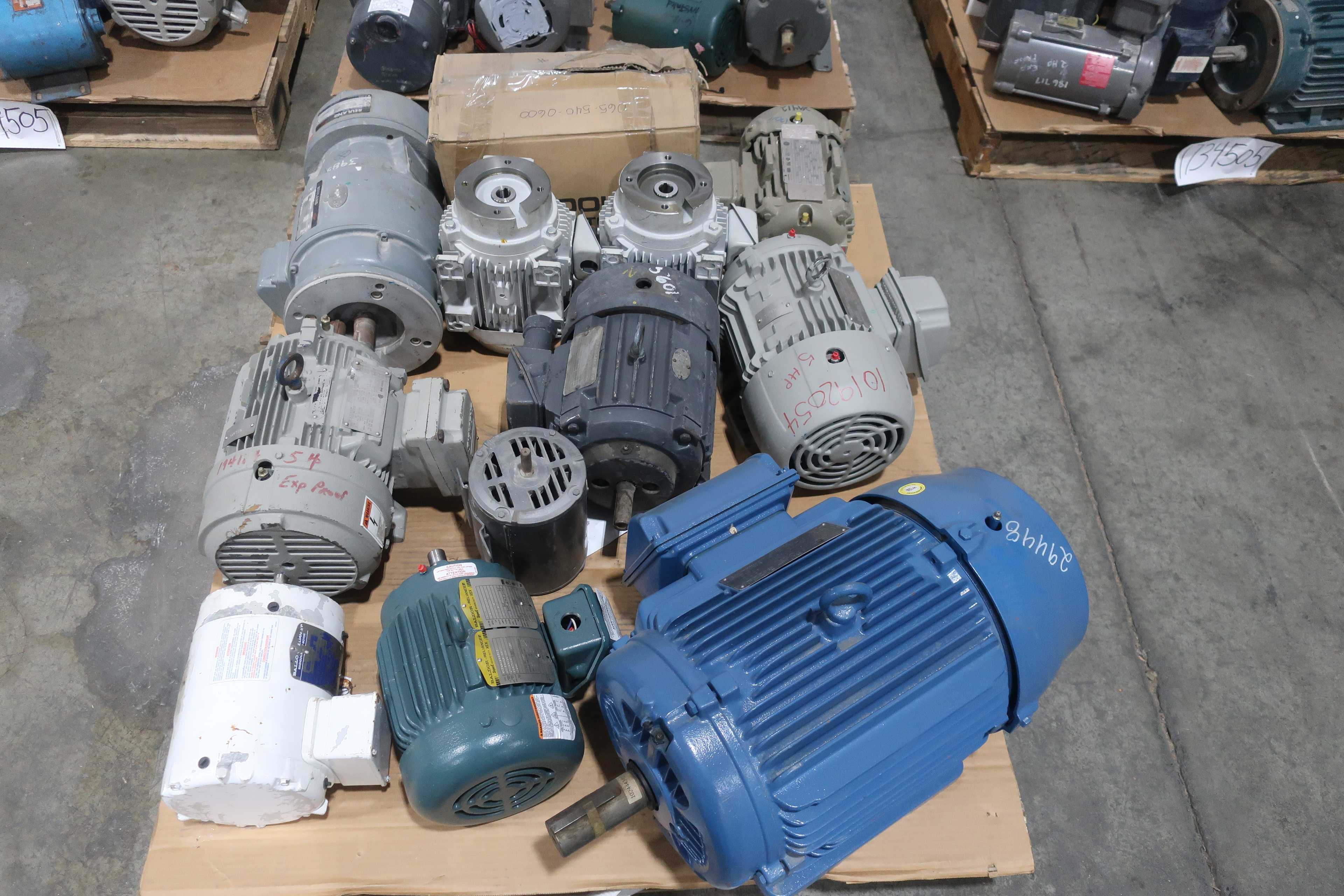 SKU 1734505 - 4 PALLETS OF ASSORTED AC MOTORS - AC MOTOR