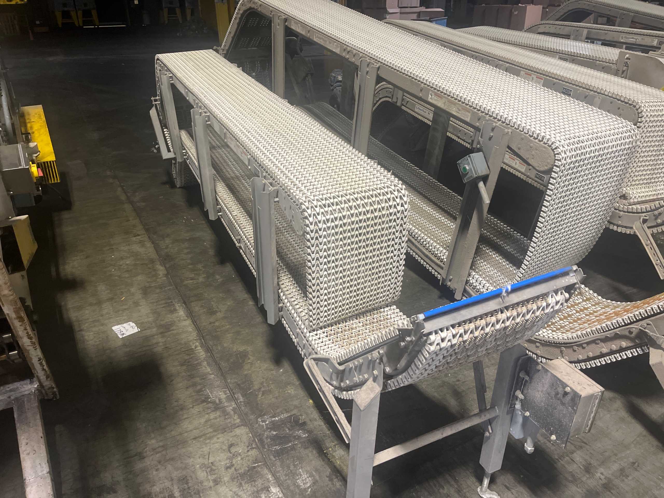 SPANTECH TOPPER LIFT CONVEYOR - BELT CONVEYOR