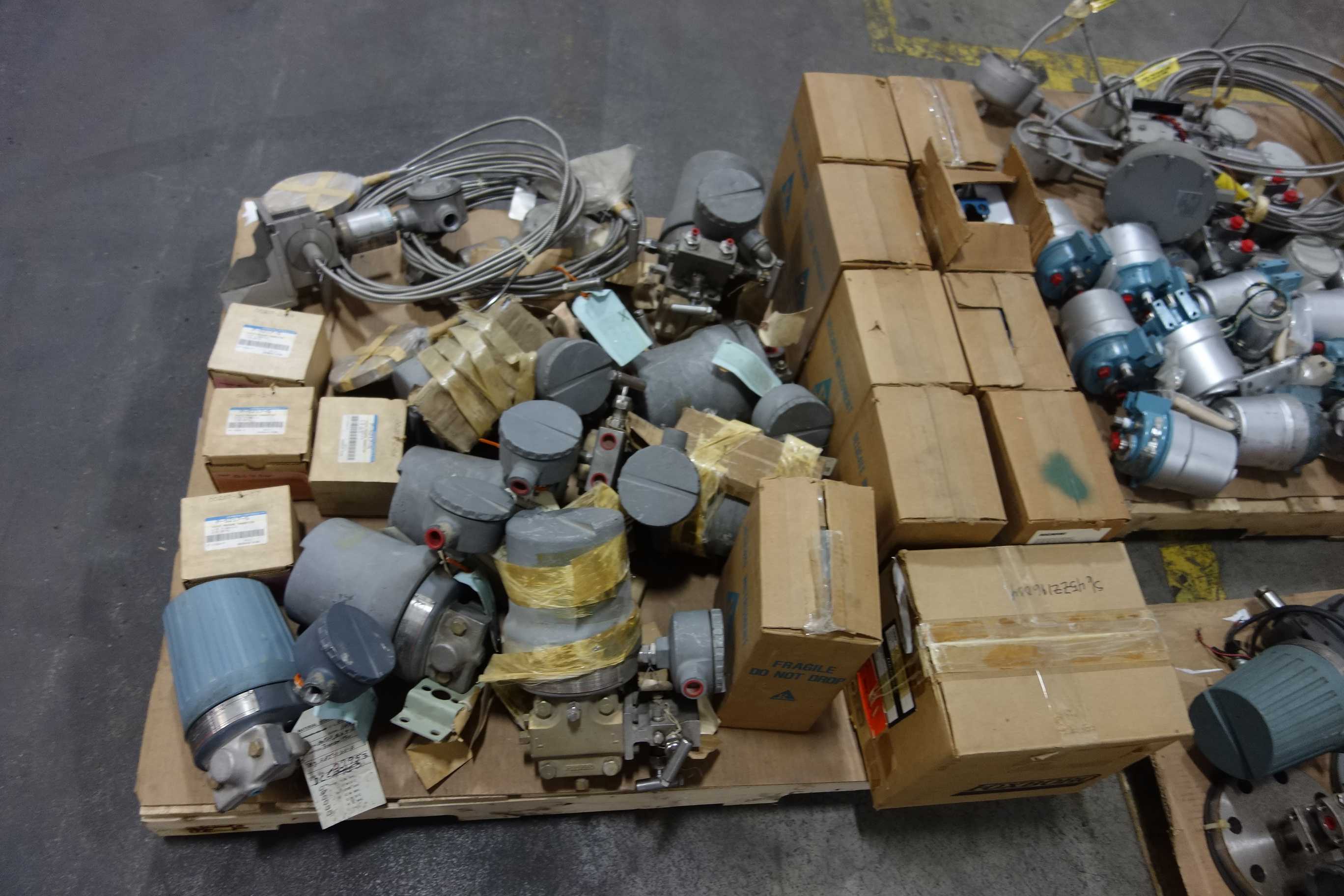 3 PALLETS OF ASSORTED TRANSMITTERS - PRESSURE TRANSMITTER