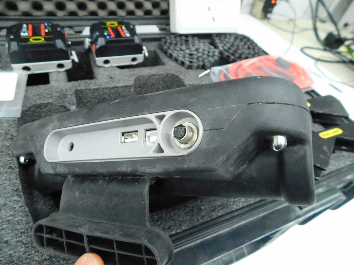 EASY-LASER E540 SHAFT ALIGNMENT SYSTEM, 30MM MEASUREMENT AREA, 0.001MM RESOLUTION, IP65 - VISUAL INSPECTION