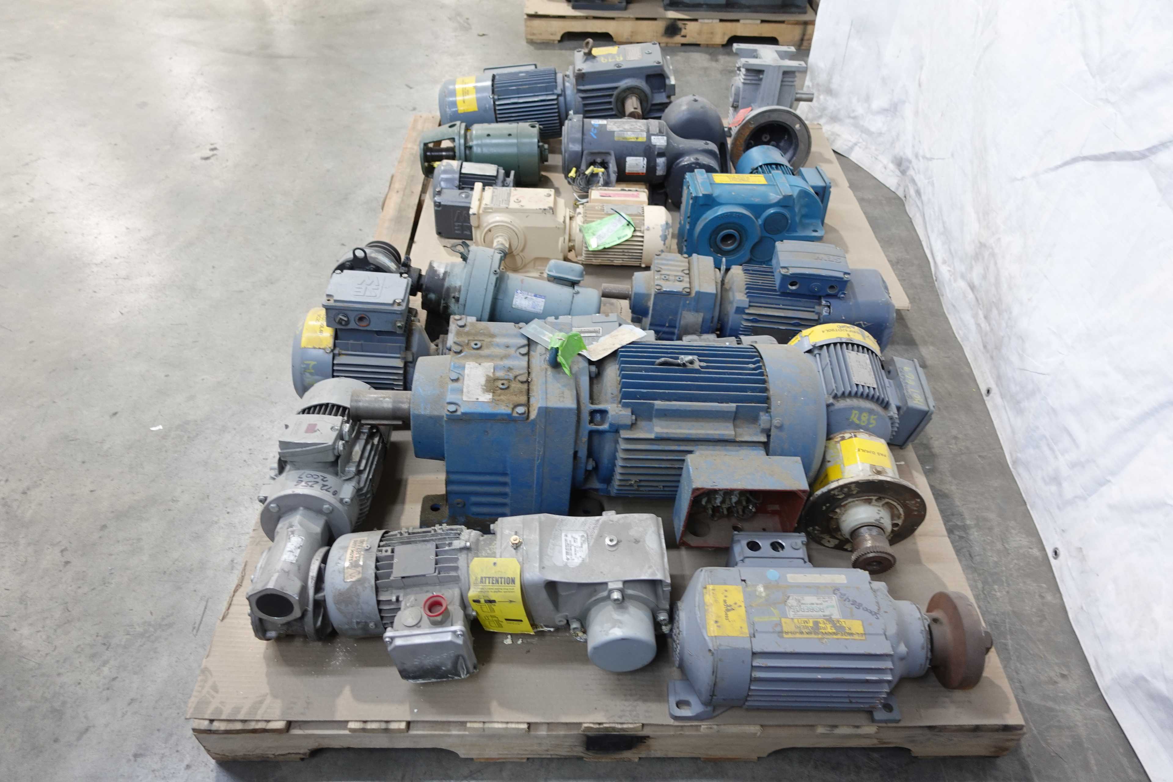 SKU 1744267 - 2 PALLETS OF ASSORTED GEAR MOTORS, SEW-EURODRIVE, US MOTORS, NORD, SIEMENS - GEARMOTOR