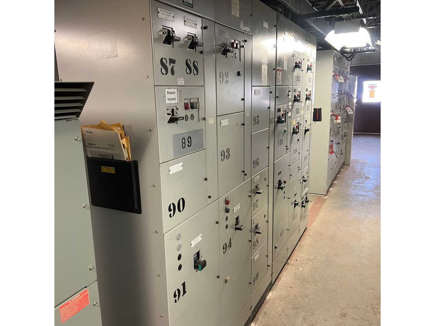 BULK QTY OF SIEMENS MOTOR CONTROL CENTERS - MOTOR CONTROL CENTERS
