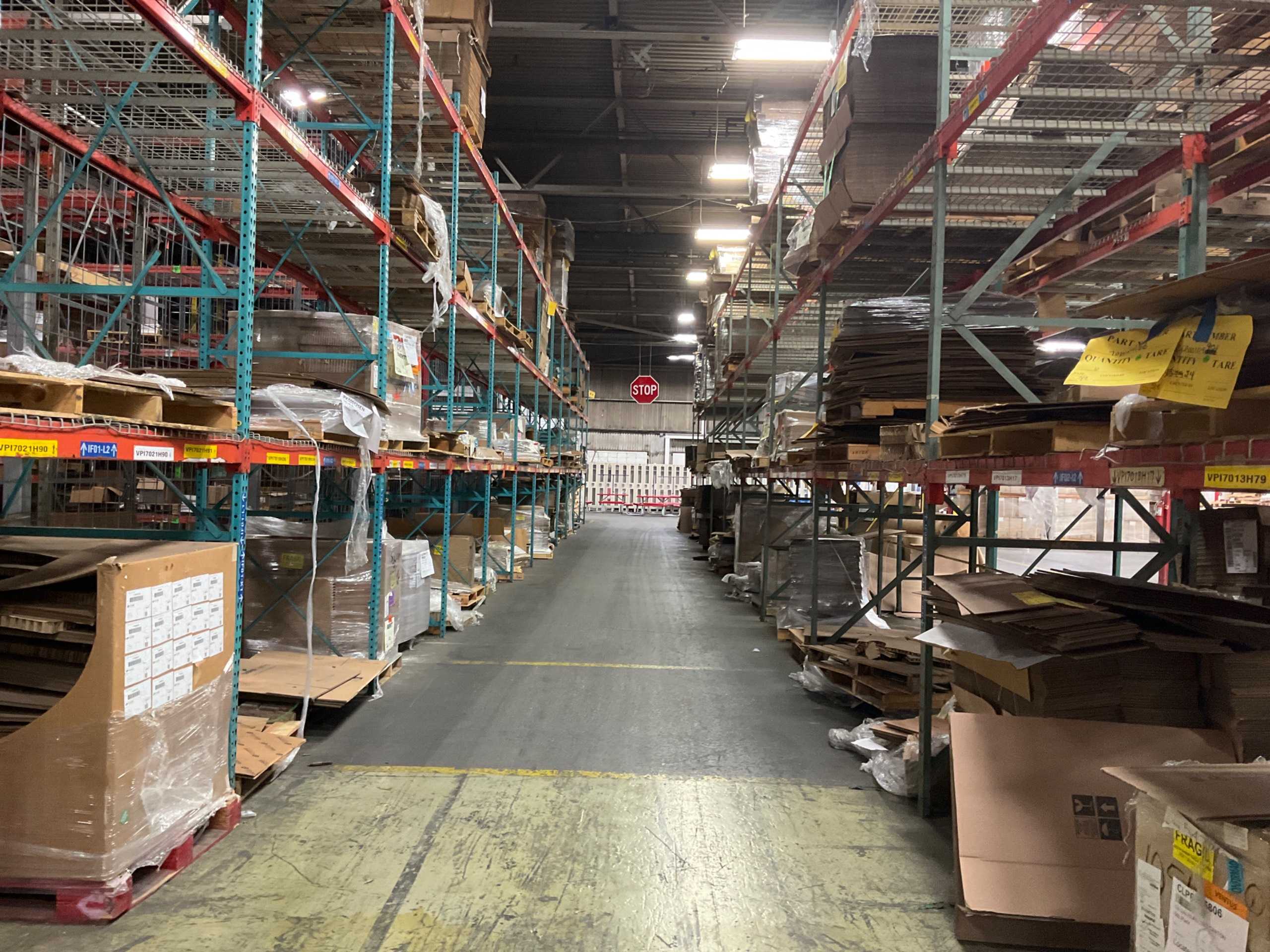 BULK QTY OF PALLET RACKING - PALLET RACKING