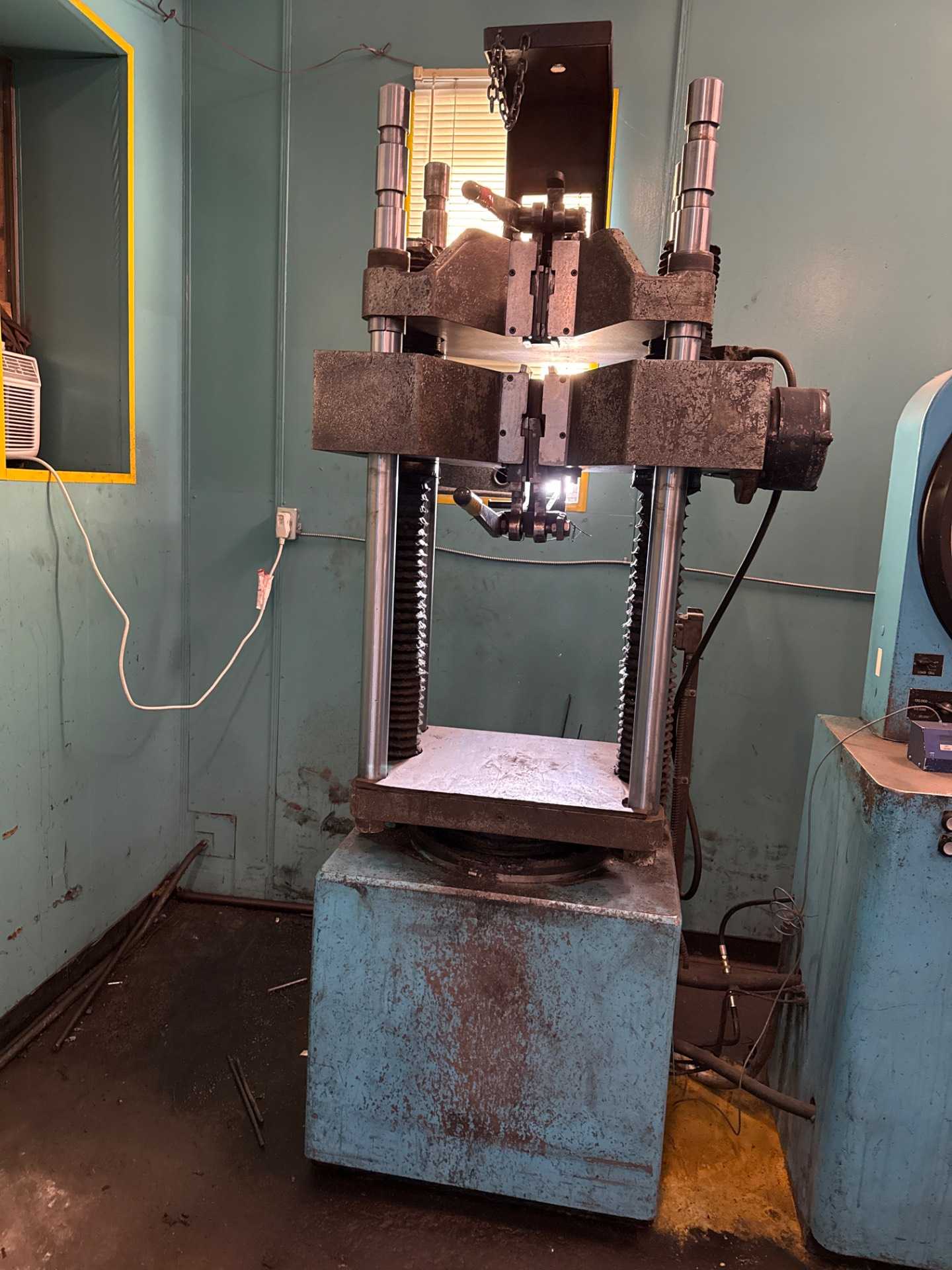 TINIUS OLSEN SUPER L UNIVERSAL TESTING MACHINE, 120,000 LBF, 4-COLUMN - MATERIAL TESTING