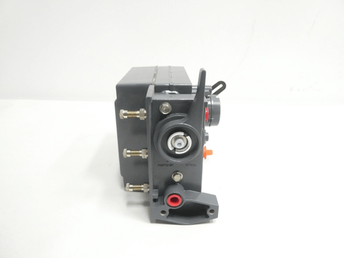 SKU 976951 - FISHER FS3582DNS-11 PNEUMATIC VALVE POSITIONER - PNEUMATIC VALVE POSITIONER