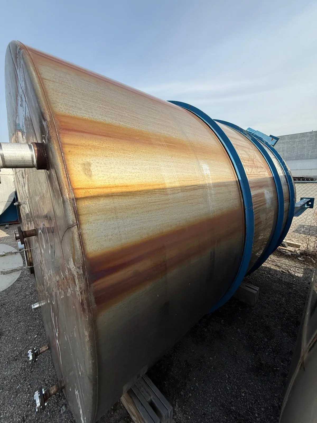 PERRY STORAGE AND PROCESS TANK, 5200 GAL, 316 SS, HORIZONTAL, 108X108X132IN, 6000 LBS - TANKS