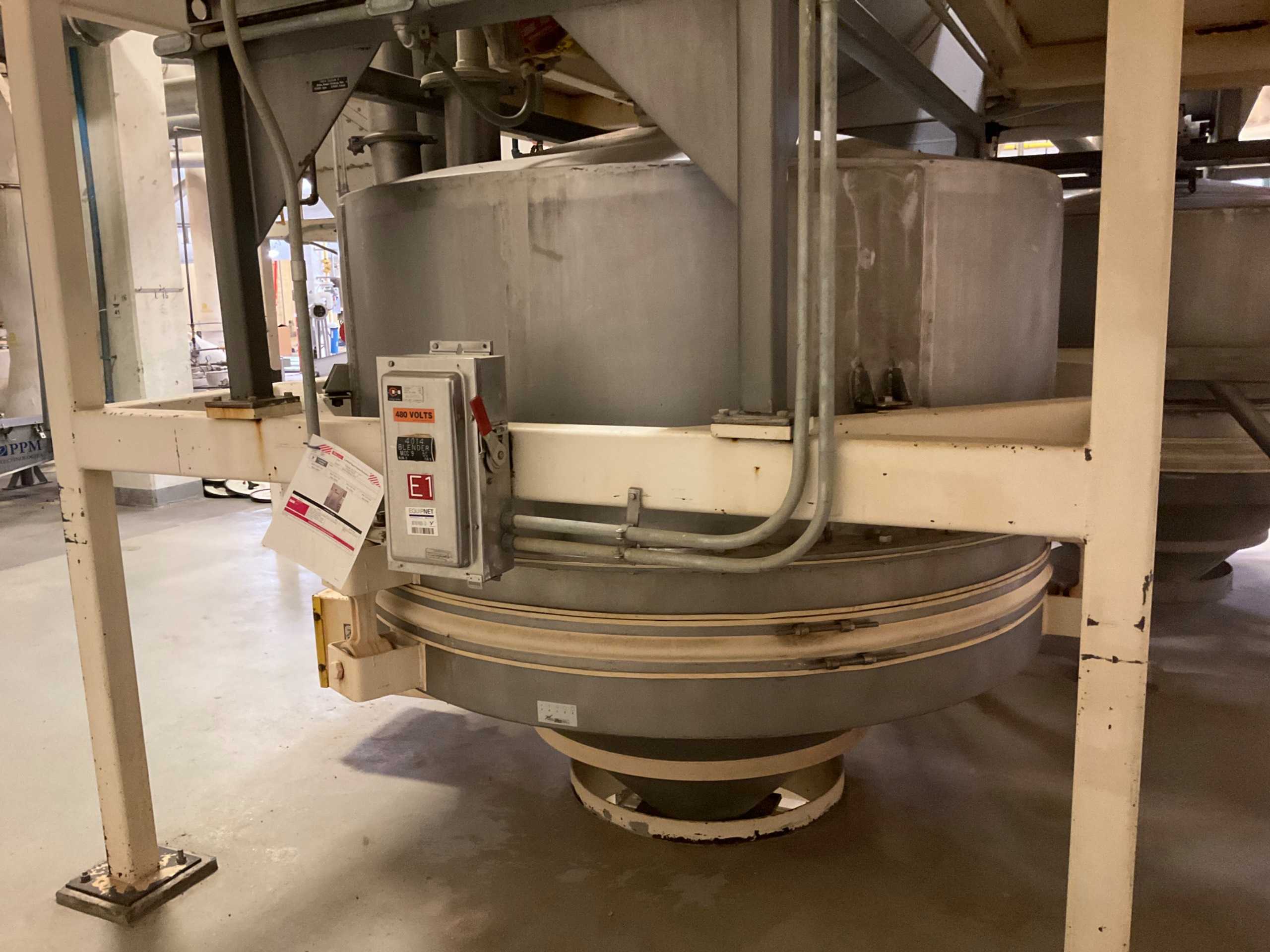 2001 CARRIER BD7 VIBRATORY STORAGE TANK - STORAGE BINS