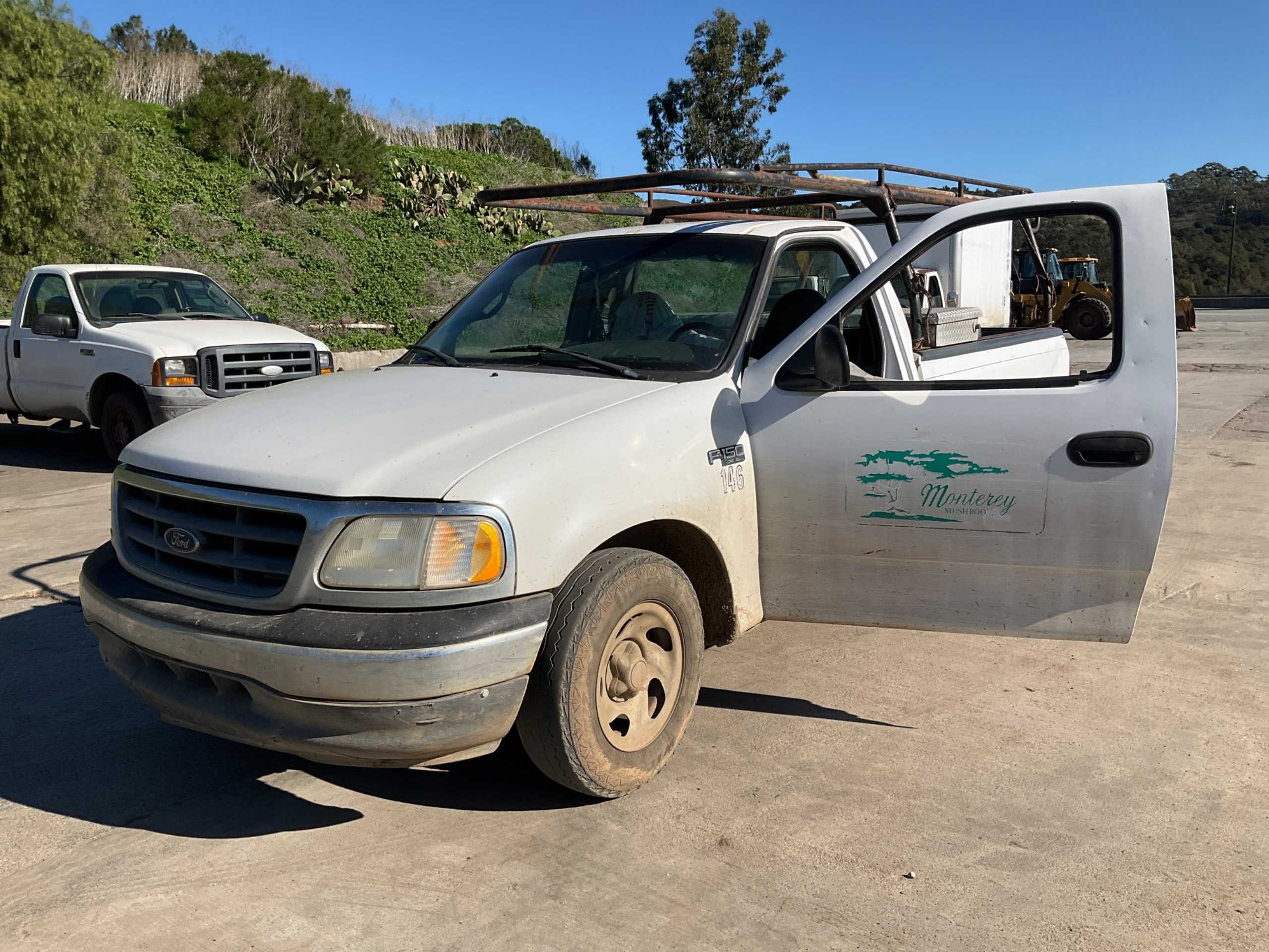 FORD F-150 XL PICKUP TRUCK - PICKUP TRUCKS