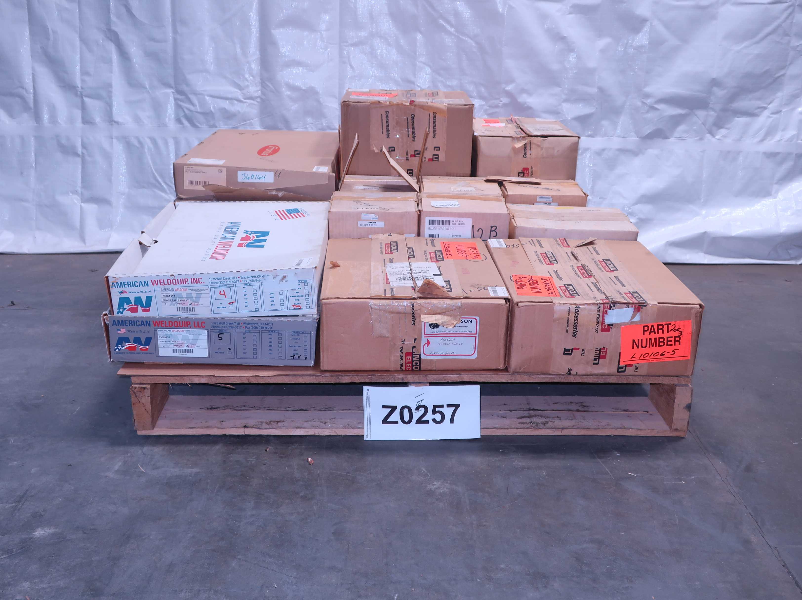 PALLET OF ASSORTED WELDING - WELDING EQUIPMENT