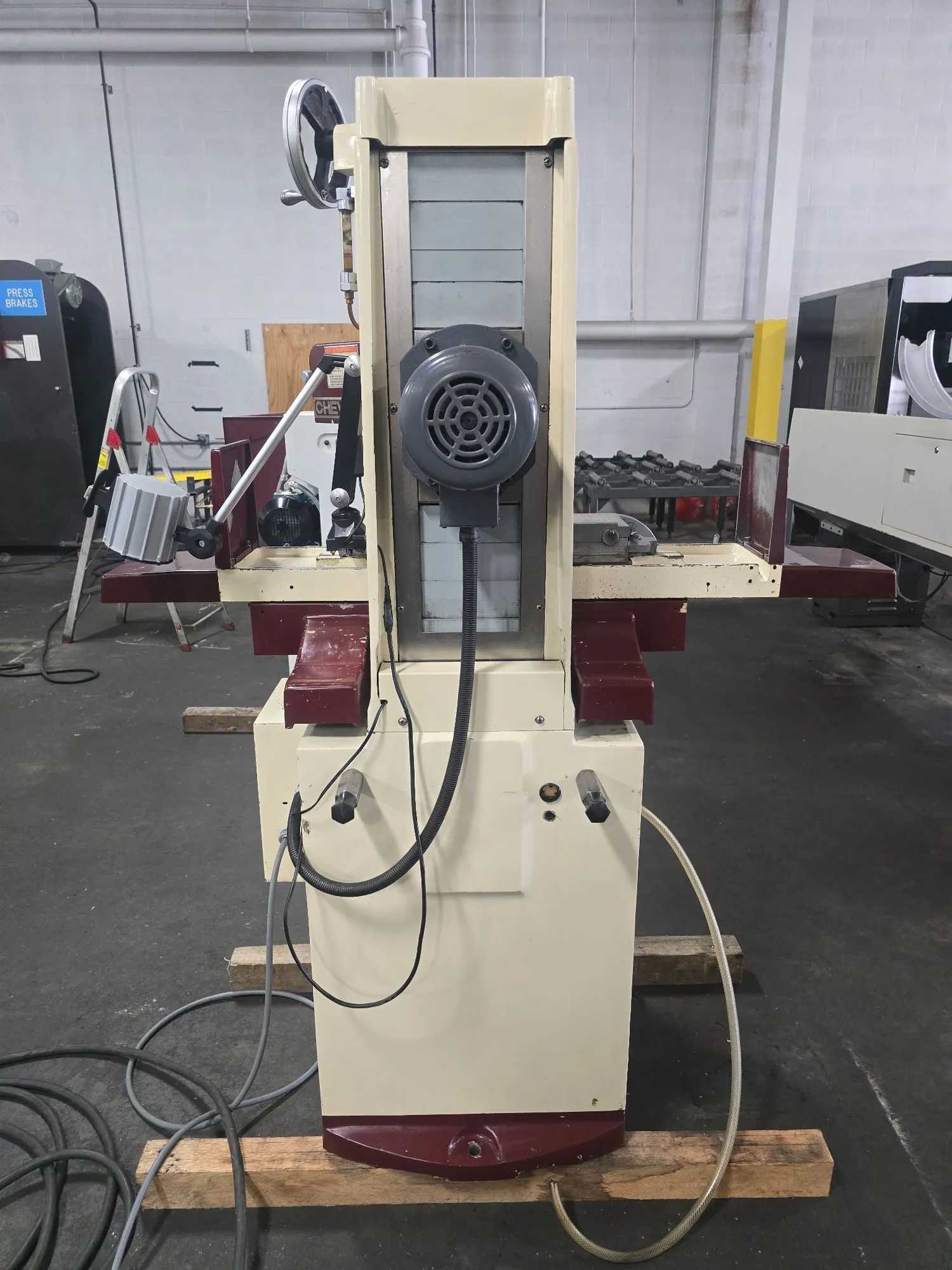 CHEVALIER FSG-618M MANUAL SURFACE GRINDER - SURFACE GRINDERS