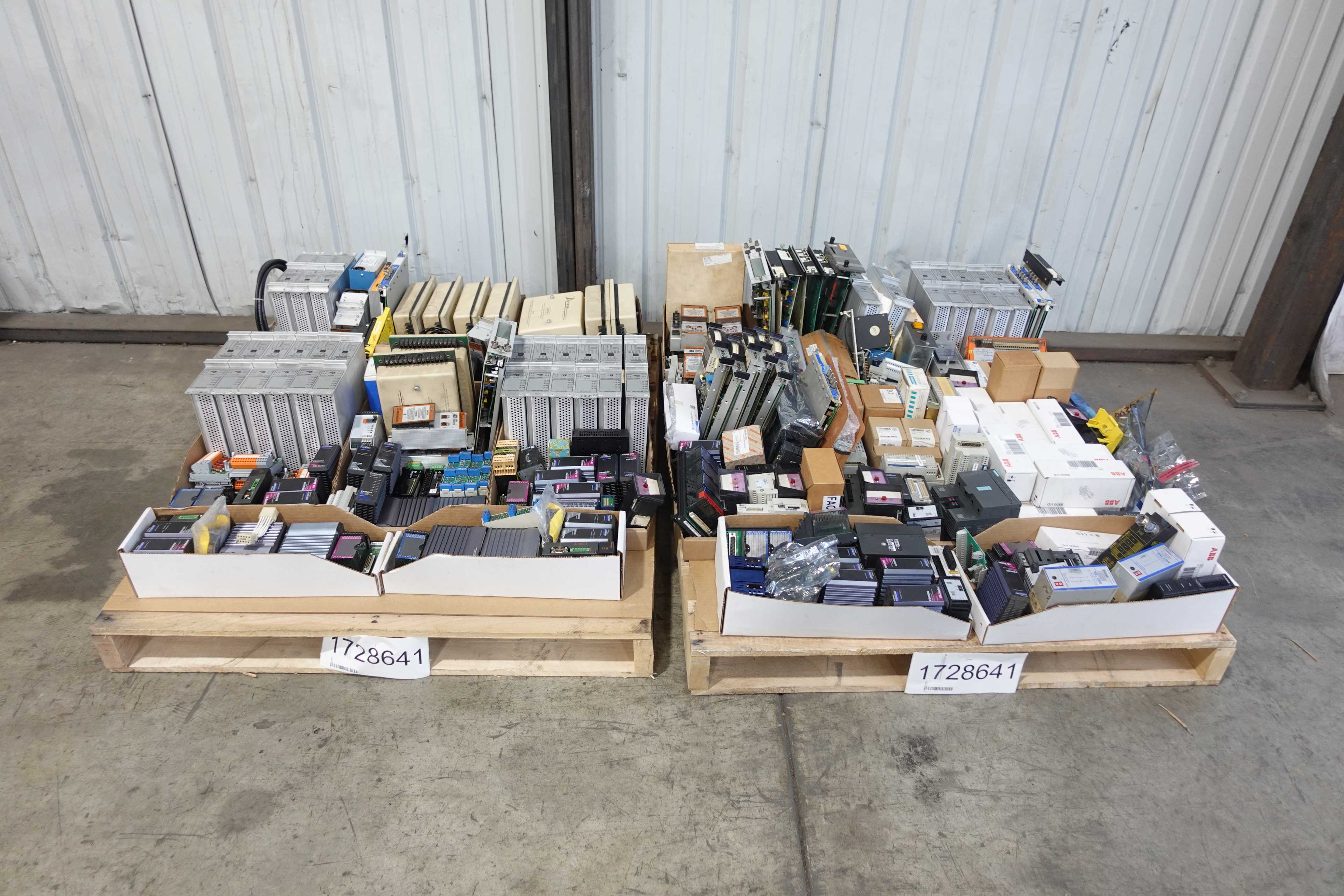 SKU 1728641 - 2 PALLETS OF ASSORTED MODULES - PLC MODULES