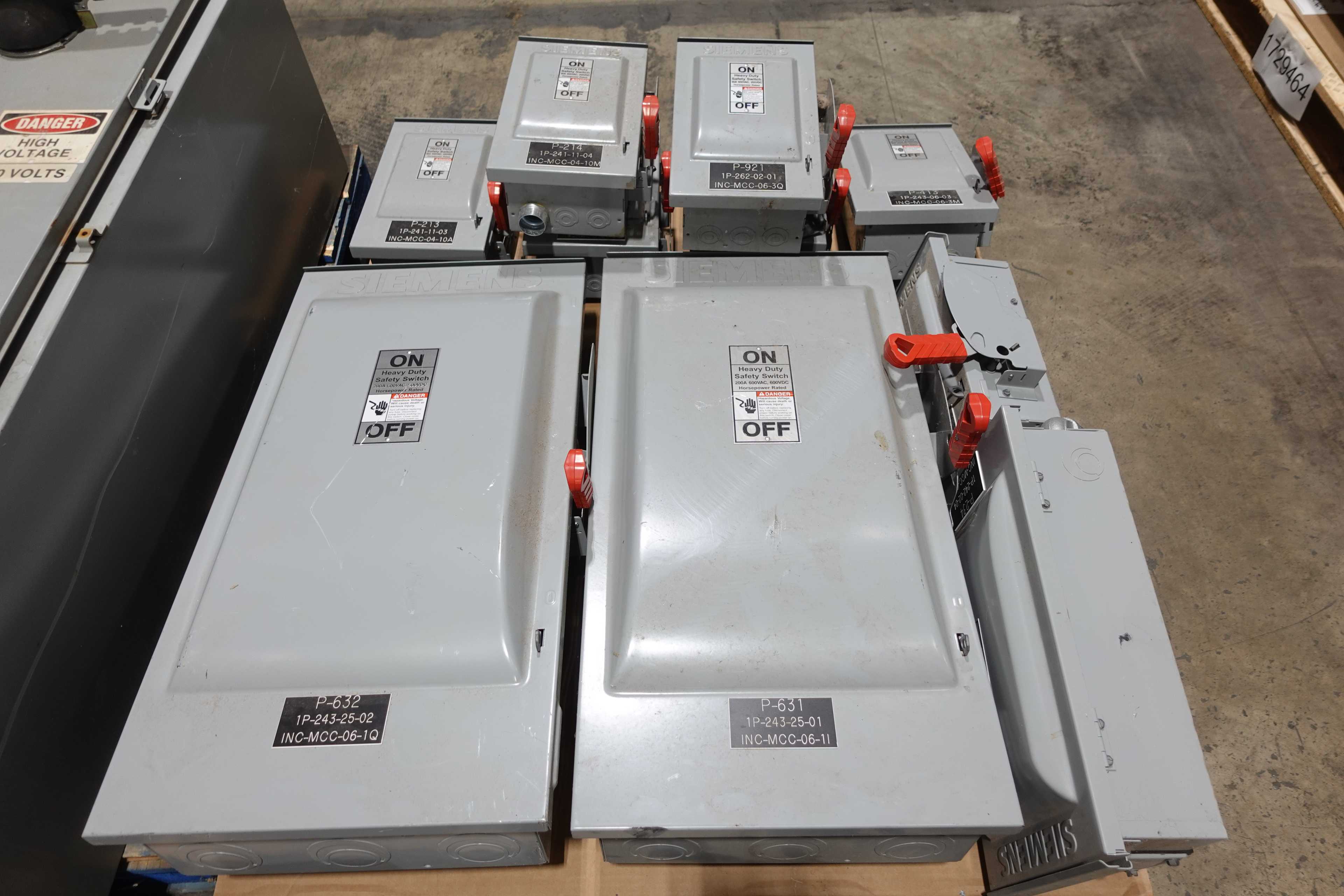 3 PALLETS OF ASSORTED ELECTRICAL CONTROLS, MCC BUCKETS, AND DISCONNECTS; AB, GE, SIEMENS, EATON - ELECTRICAL COMPONENTS