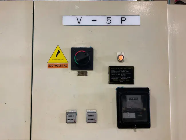 NISSEI V-5P M-901 GRINDING MACHINE - undefined