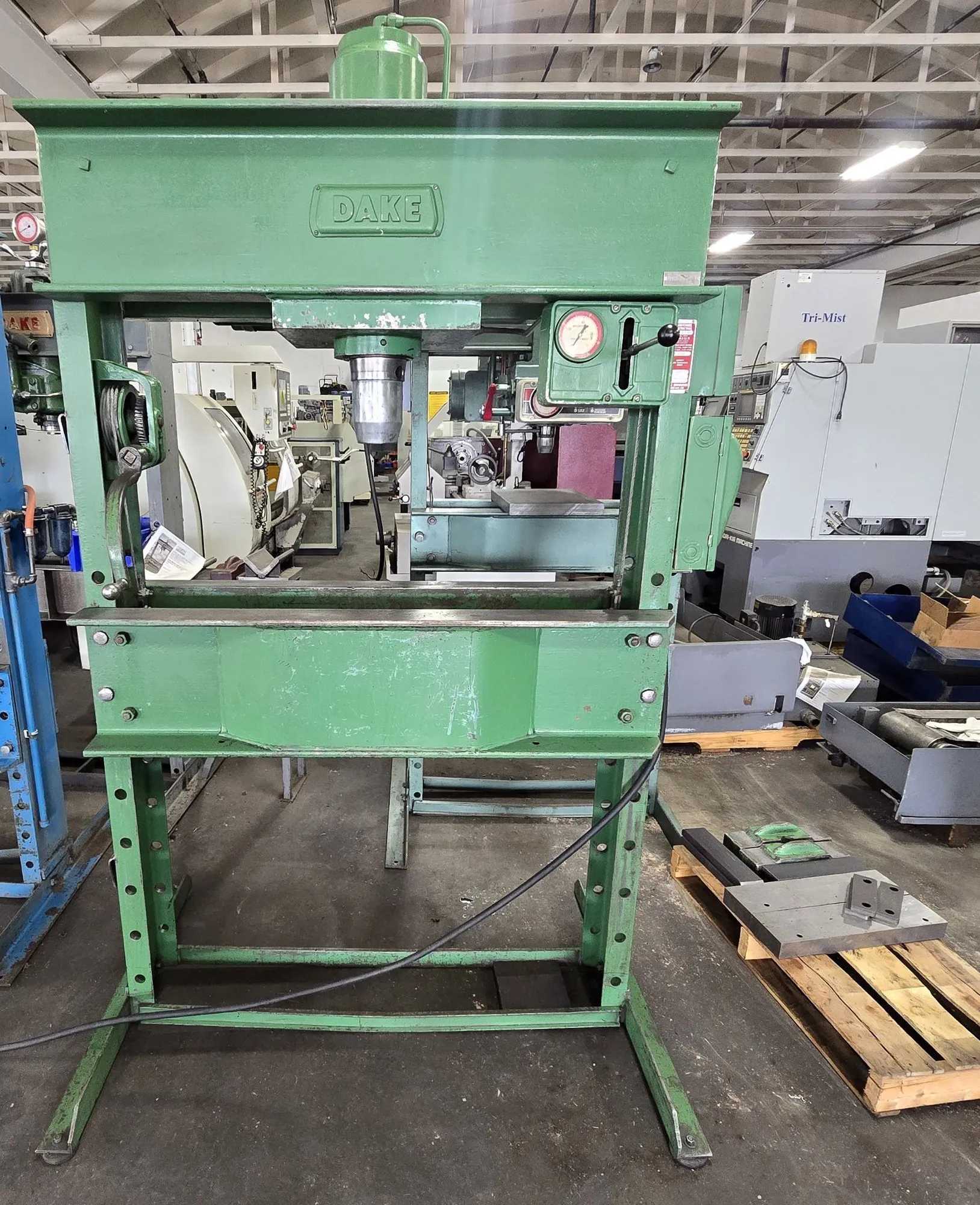 DAKE 908075 H-FRAME PRESS - 75T PRESS, 28T PULL, 2 HP, 440V, 10-IN STROKE, 5 IPM - HYDRAULIC PRESSES