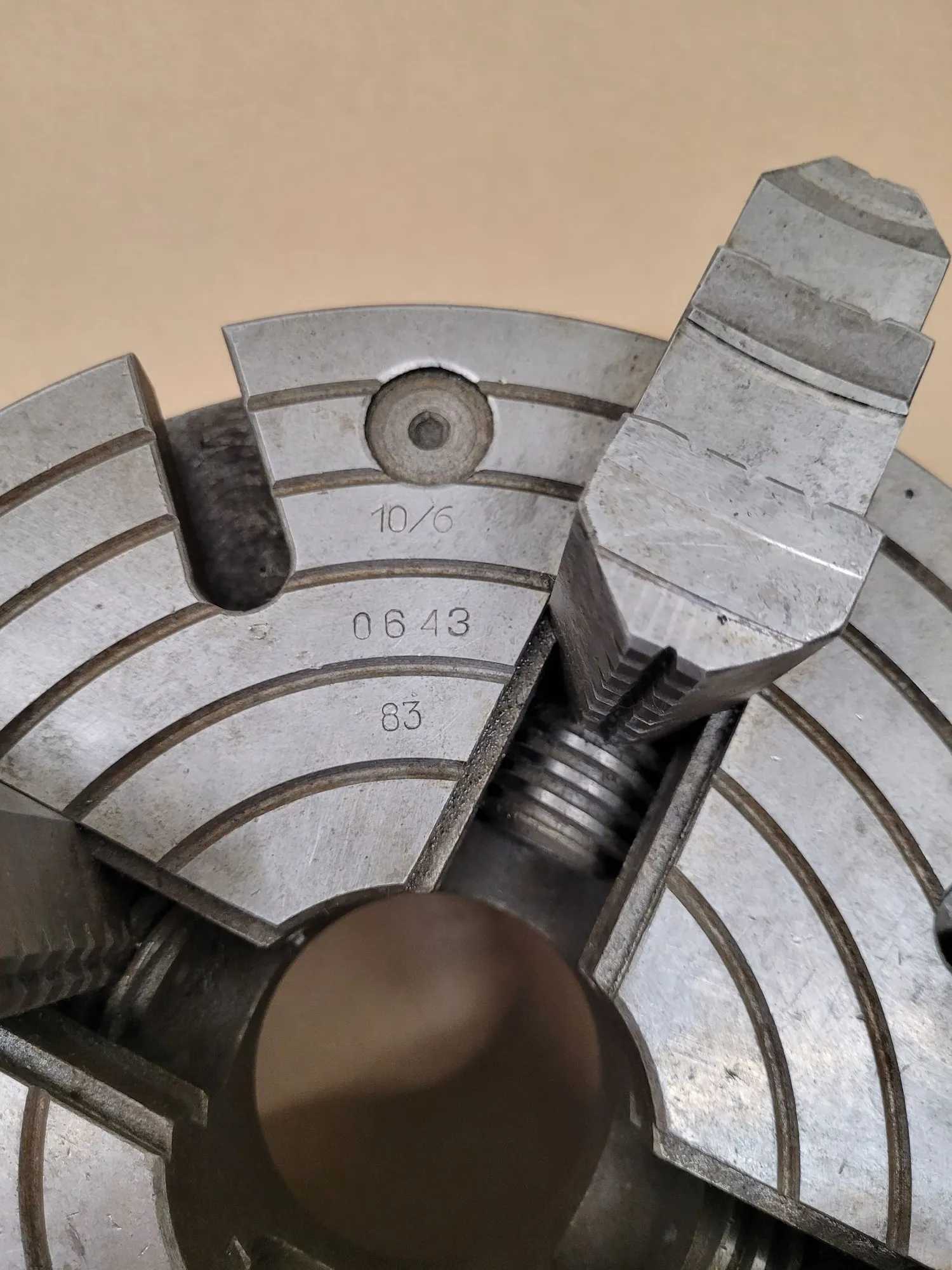 BISON 0643-10/6 4 JAW CHUCK, 10IN OVERALL DIAMETER, D1-6 MOUNT - MACHINE TOOLING