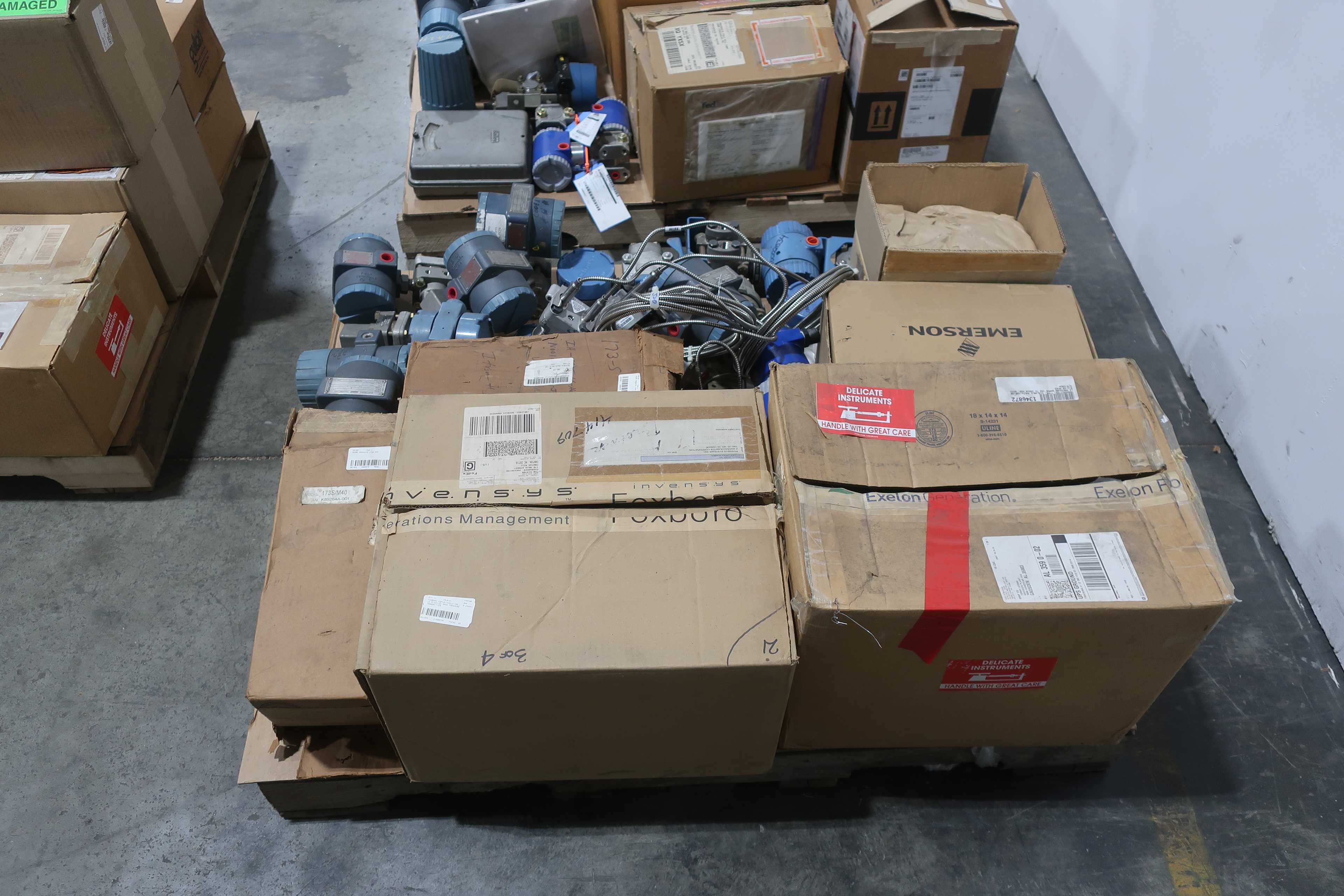 SKU 1760839 - 3 PALLETS OF ASSORTED TRANSMITTERS - PRESSURE TRANSMITTER