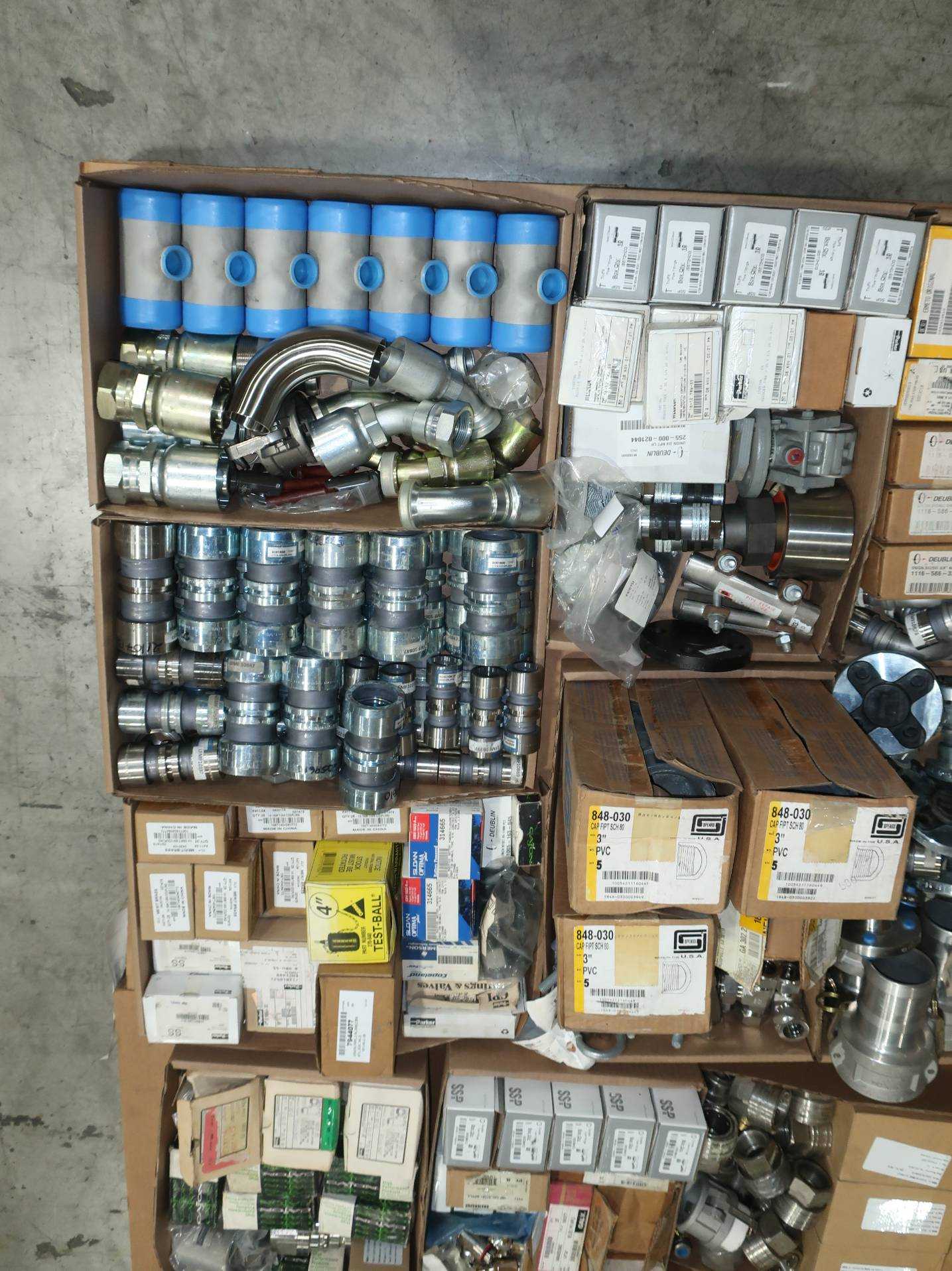 SKU 1760312 - 5 PALLETS OF ASSORTED PIPE FITTINGS - PIPE & TUBE FITTINGS