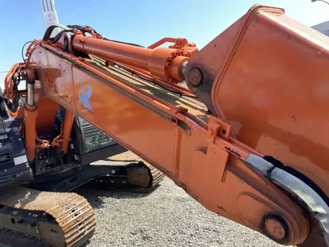 2019 HITACHI ZX135US-6 CRAWLER EXCAVATOR - undefined