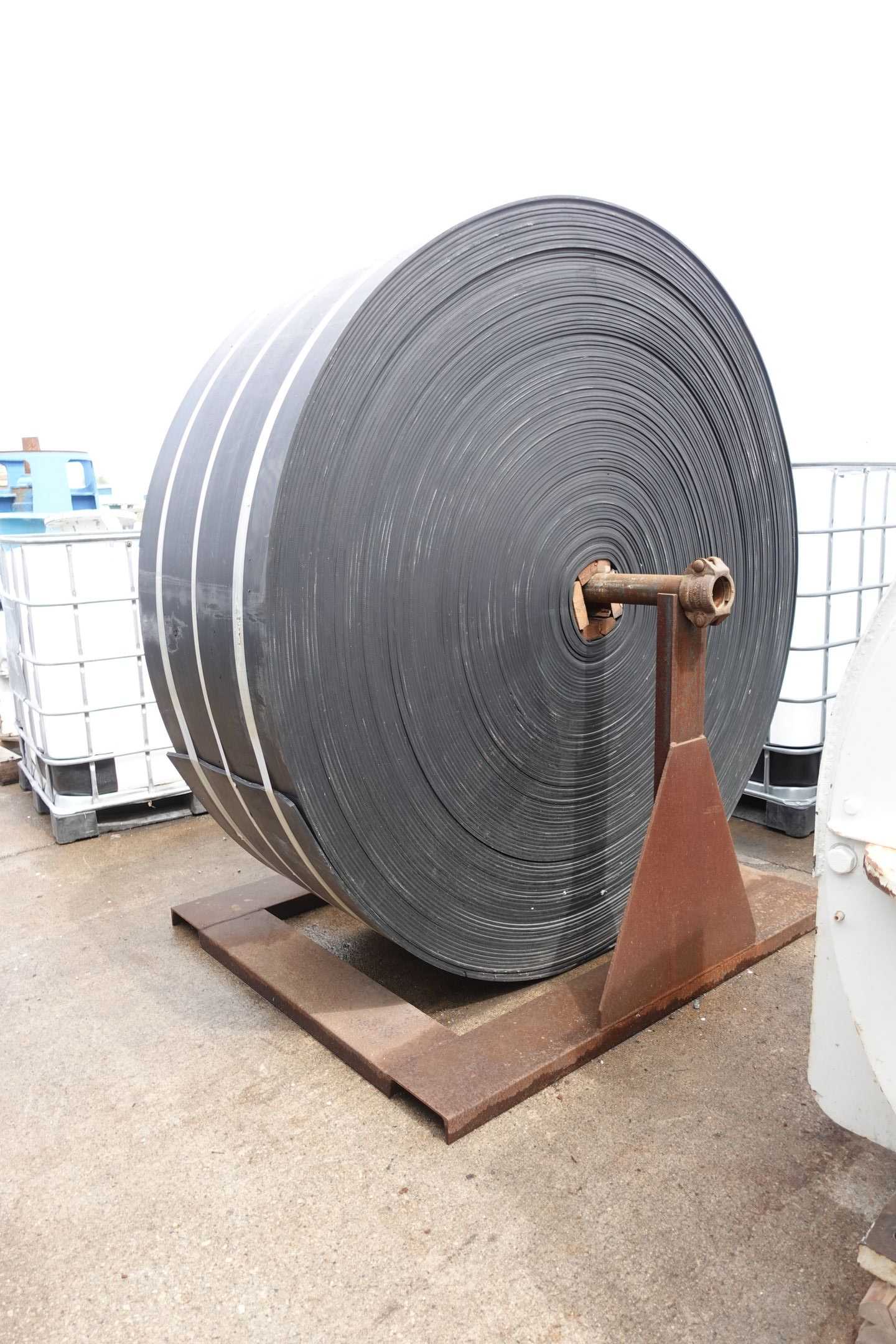 SKU 1761315 - RUBBER CONVEYOR BELT, 3/8" THICK, 24" WIDE, EST. 915' LONG, USED - CONVEYOR PARTS
