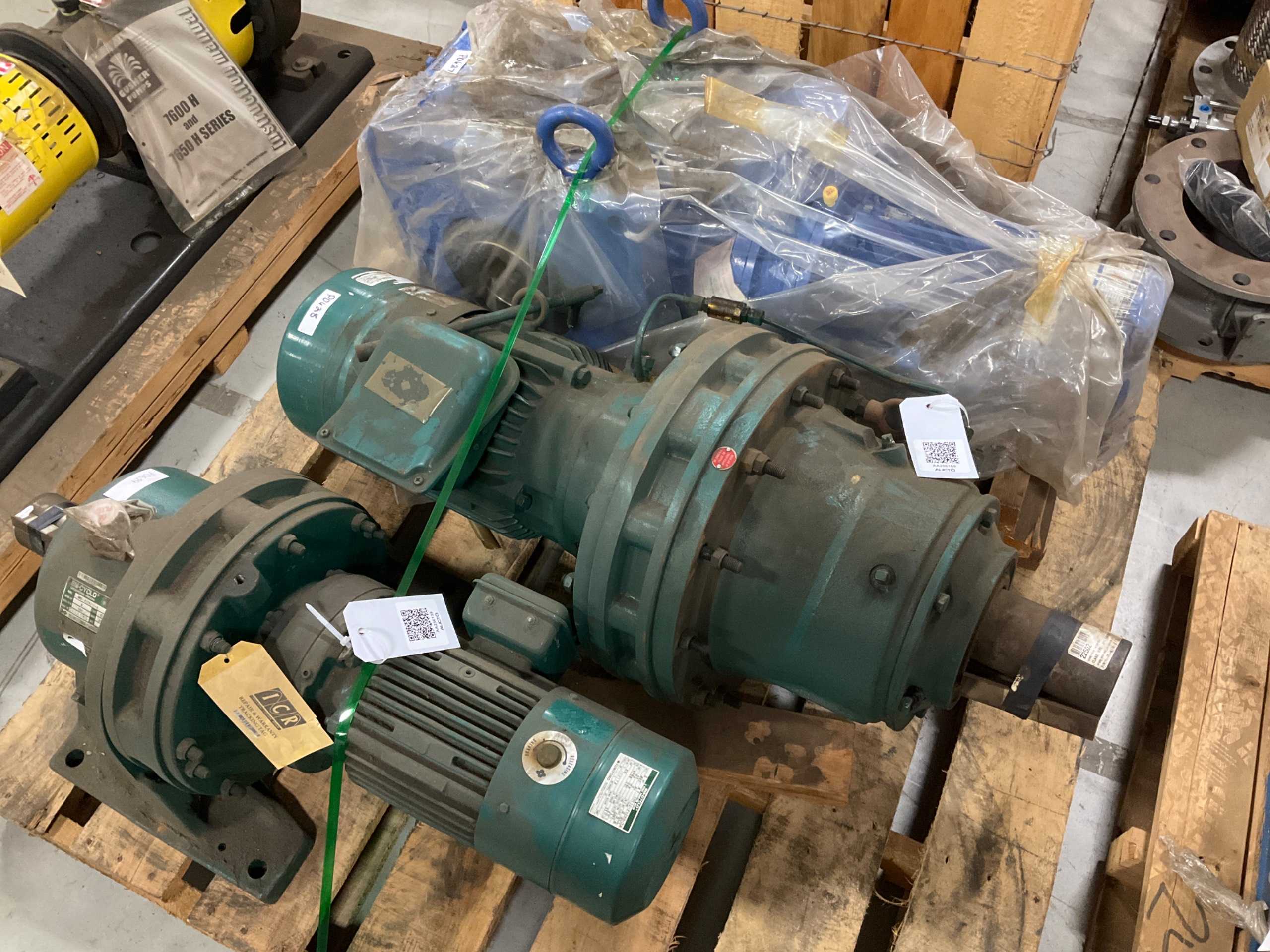 SUMITOMO MOTOR & GEARBOX ASSEMBLY - MOTOR & GEARBOX ASSEMBLY