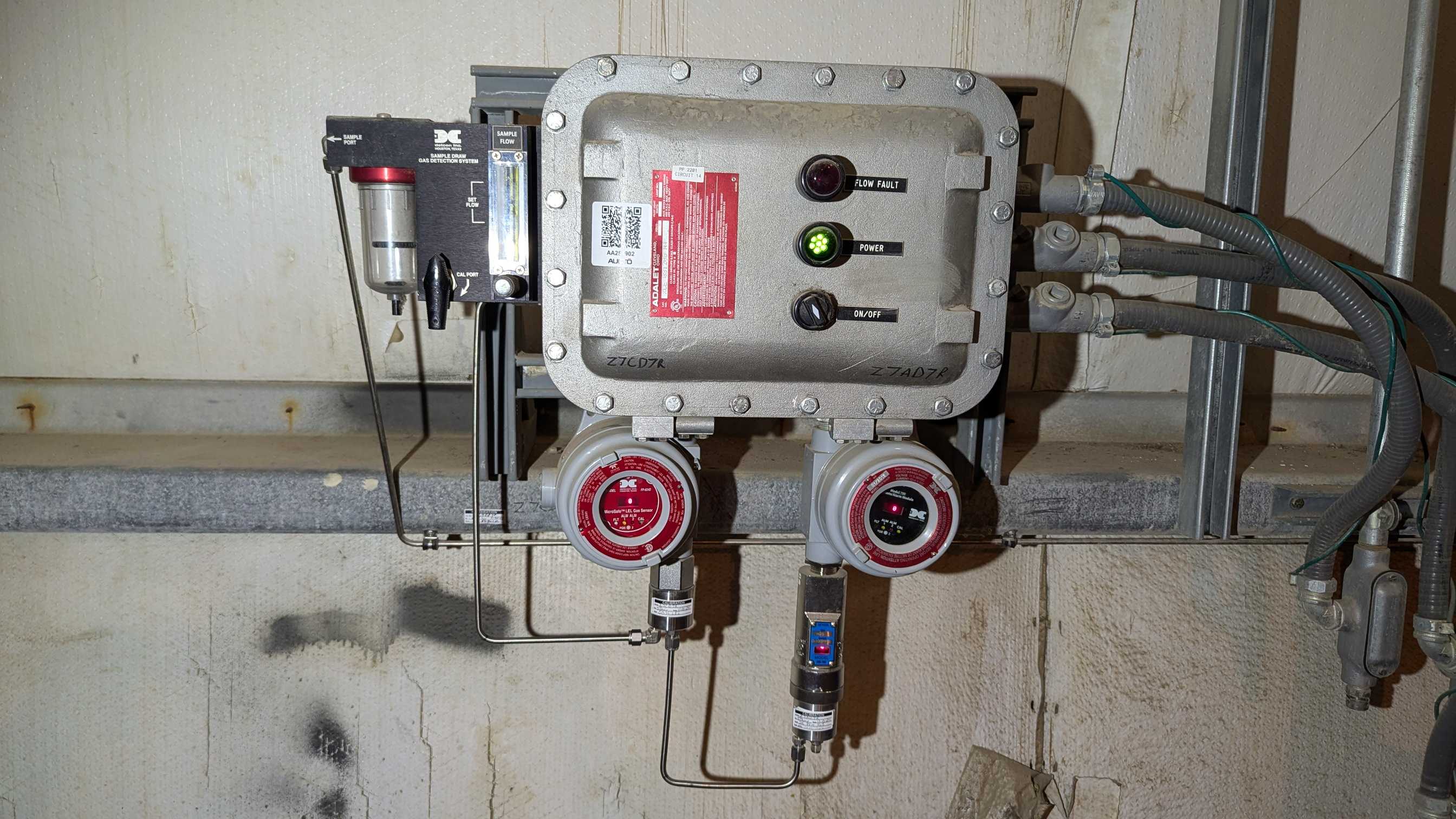 DETCON SD-1X1 GAS ANALYZER - GAS ANALYZER