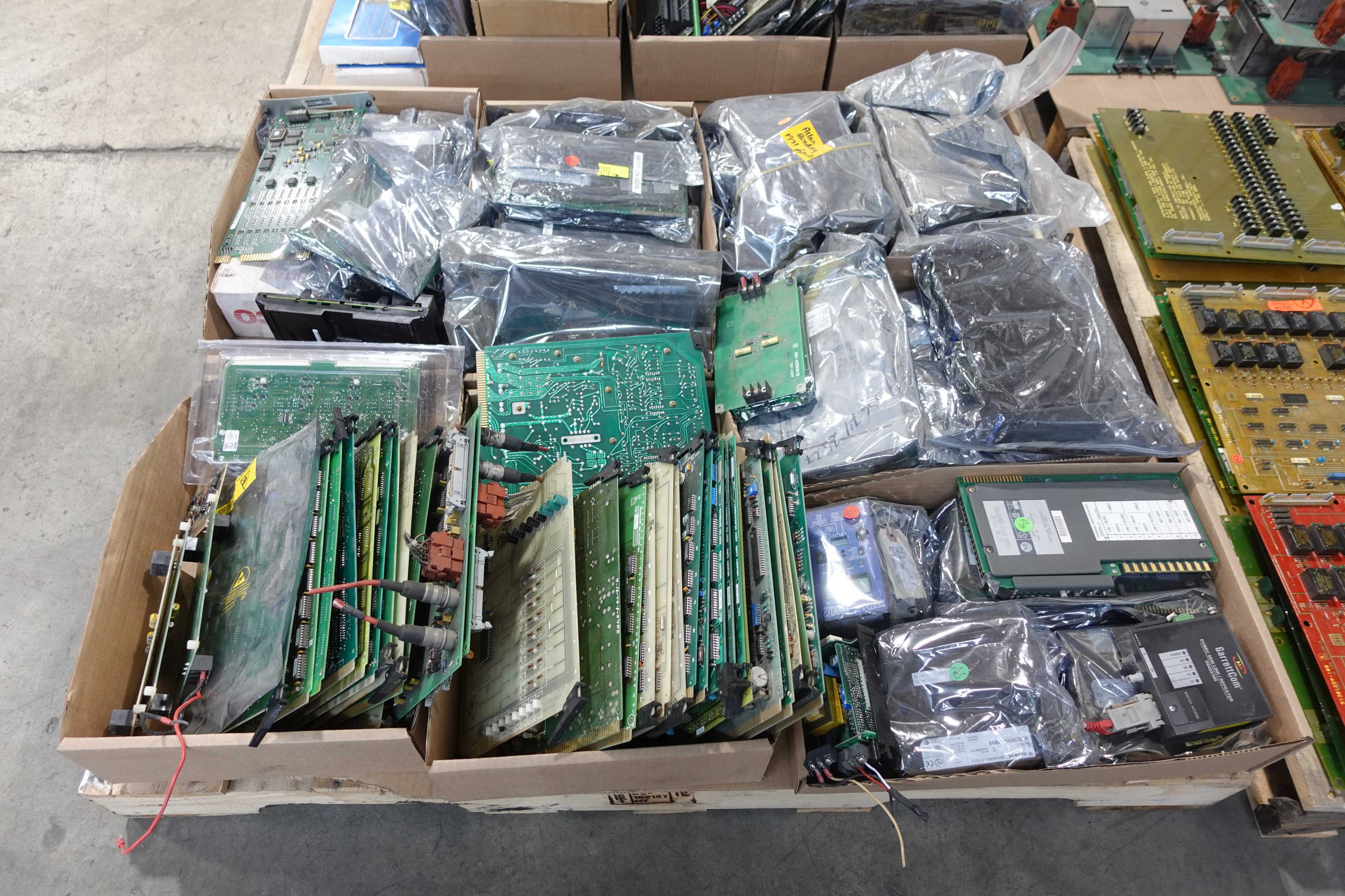 4 PALLETS OF ASSORTED PCB CIRCUIT BOARDS AND MODULES - PCB CIRCUIT BOARDS