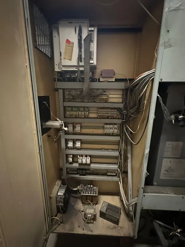 1993 TREE VMC 1050/24 VERTICAL MACHINING CENTER - undefined