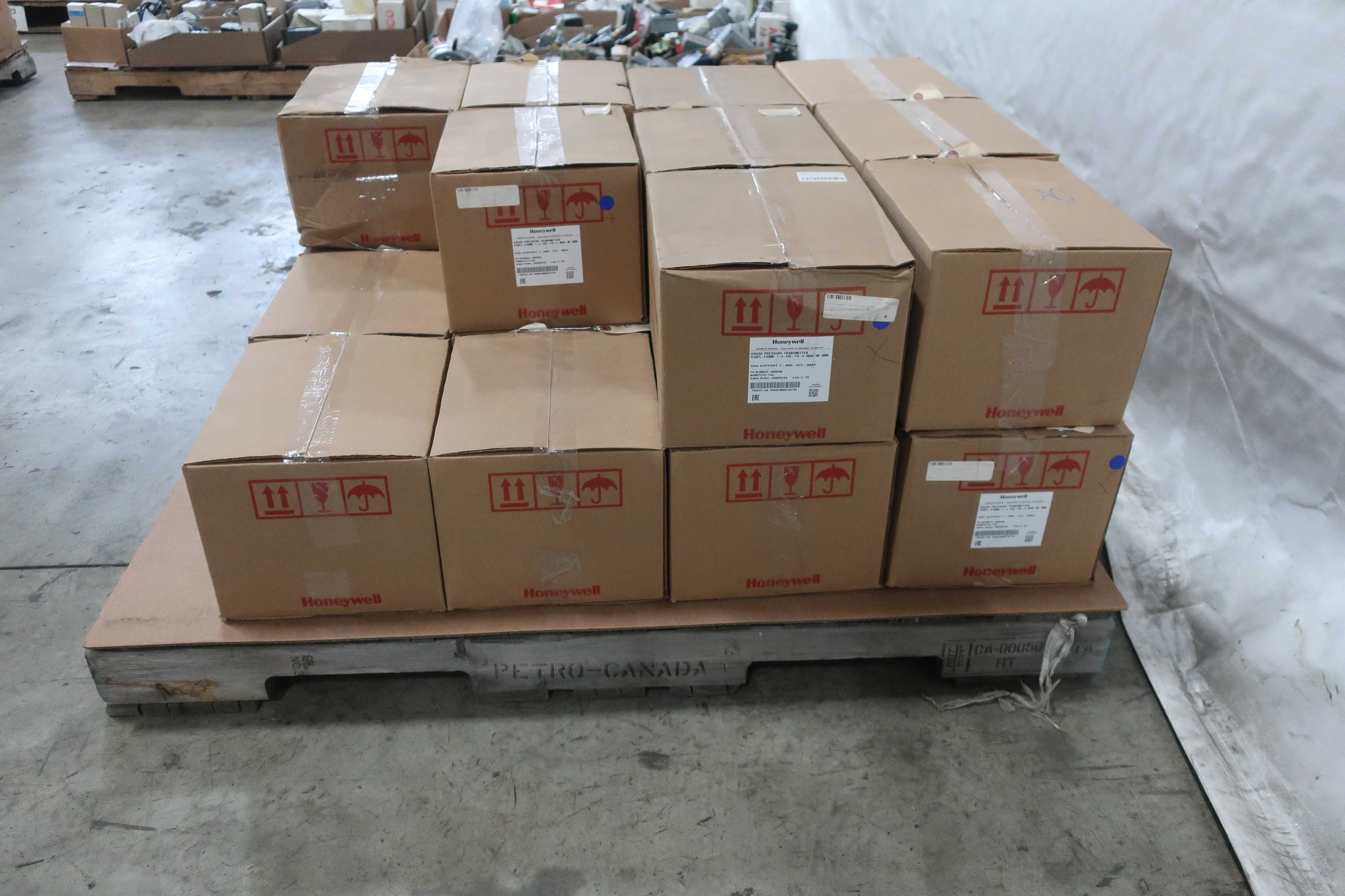 PALLET OF HONEYWELL STG87L-E1G000-1-A-CHE-11S-A-00A0-00-0000 GAGE PRESSURE TRANSMITTERS - PRESSURE TRANSMITTER