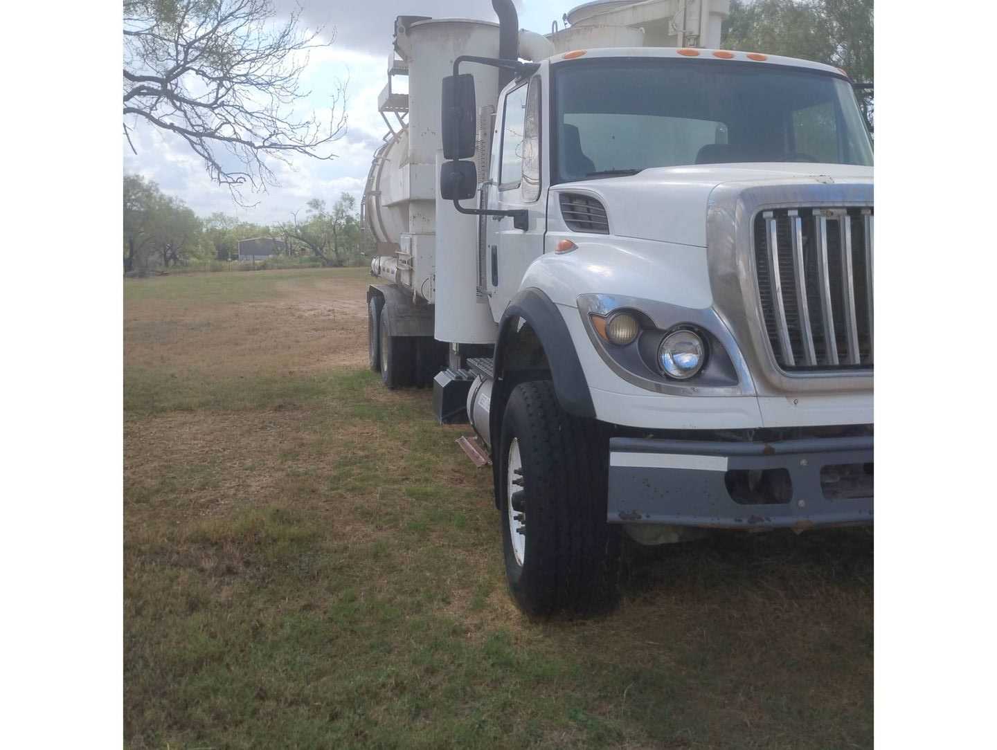 2009 INTERNATIONAL SF647 VACUUM TRUCK - VACUUM TRUCKS