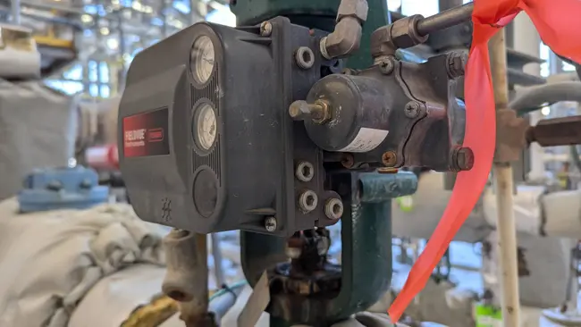 QTY 2: FISHER DVC6200HW2 VALVE CONTROLLER - undefined