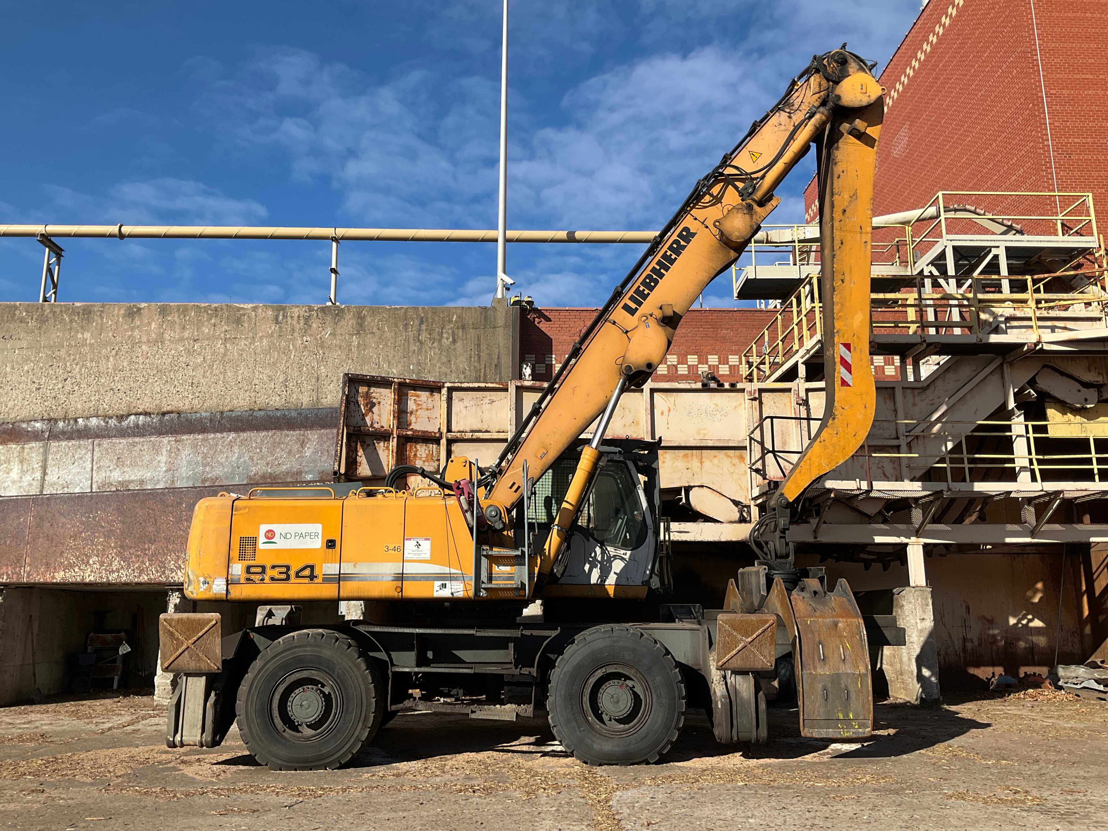 2012 LIEBHERR A934CHD LITRONIC WHEEL EXCAVATOR - MATERIAL HANDLERS