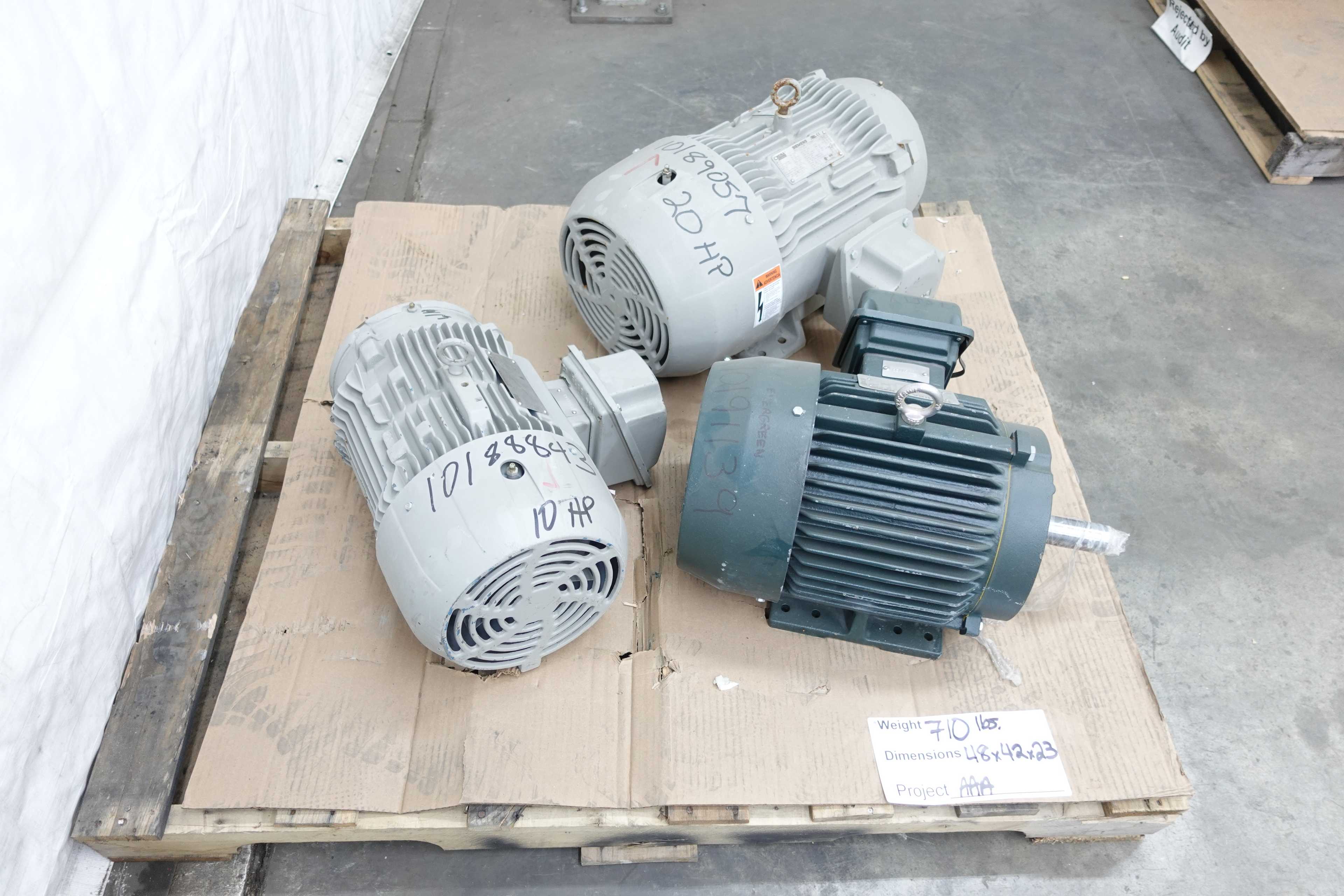 SKU 1079588 - LOT OF 3 AC MOTORS - AC MOTOR