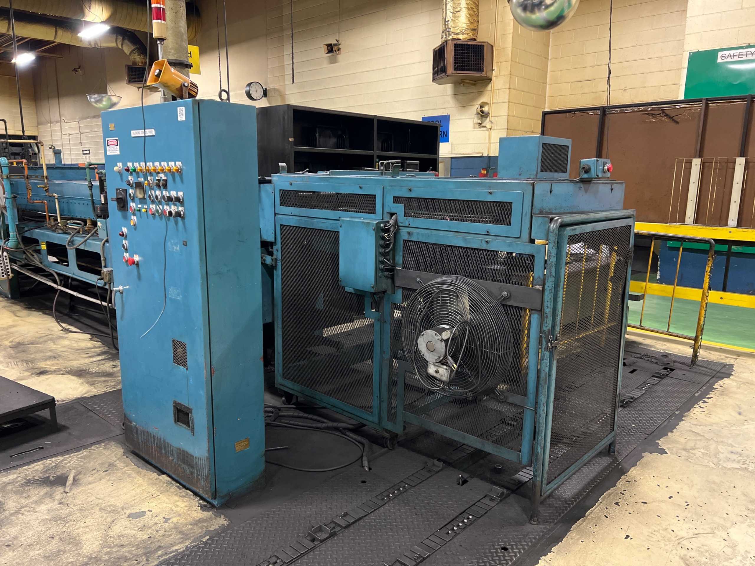 ANDO ROBOT UNLOADER - STOCK FEEDERS & UNLOADERS