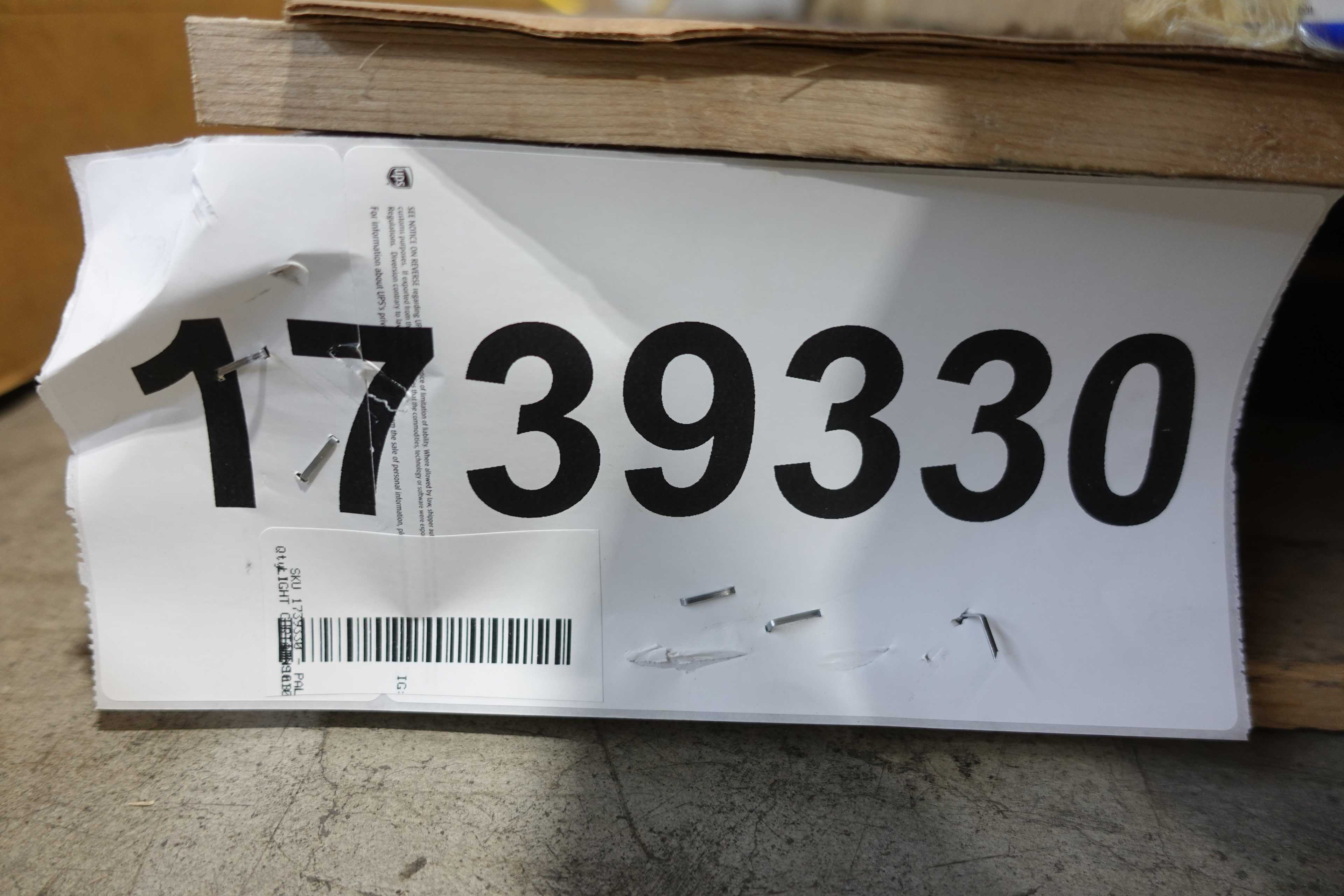 SKU 1739330 - PALLET OF ASSORTED LIGHT CURTAINS, OMRON, AB, BANNER, SICK, STI - SAFETY EQUIPMENT