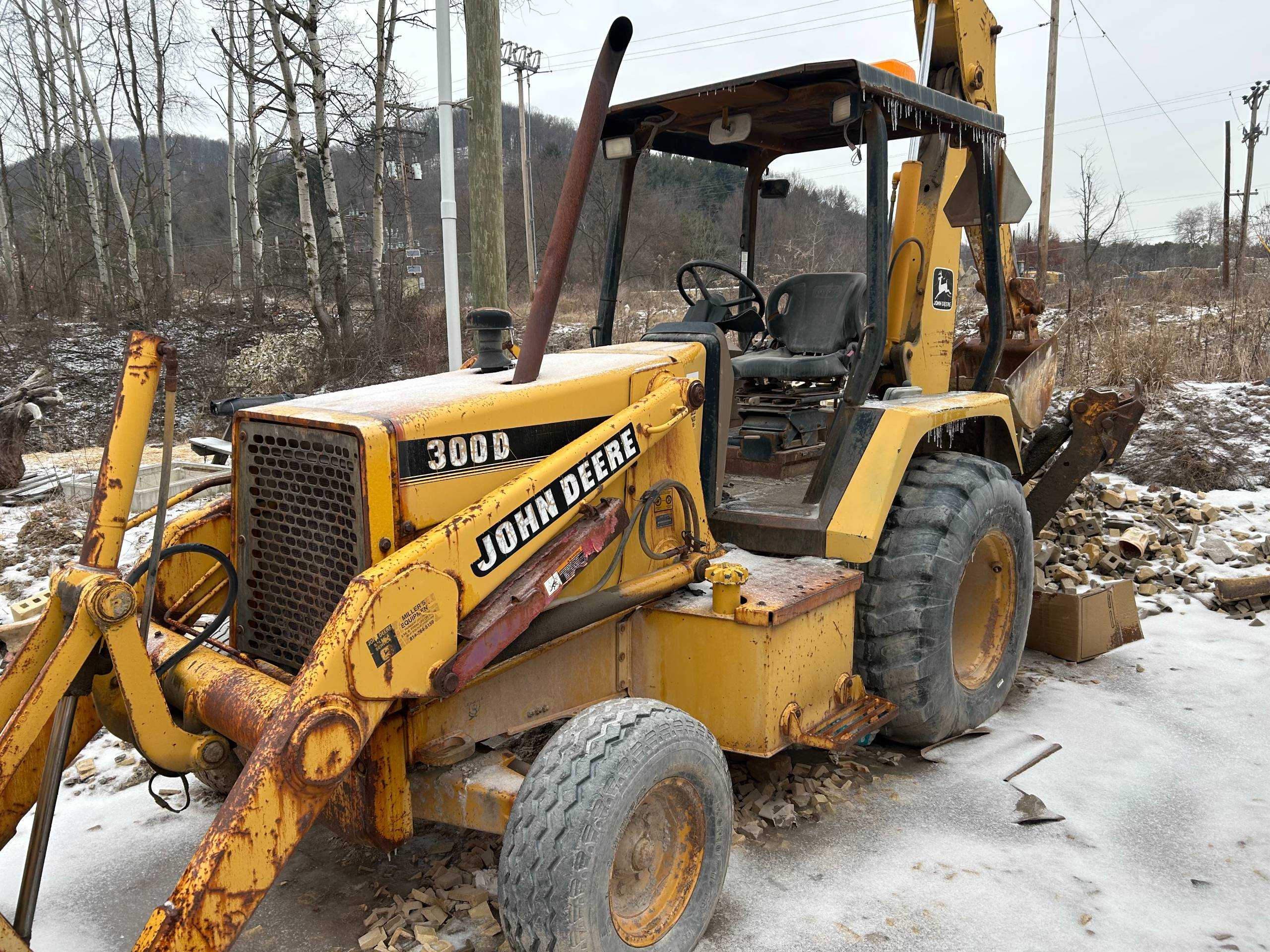 JOHN DEERE 300D BACKHOE - BACKHOES