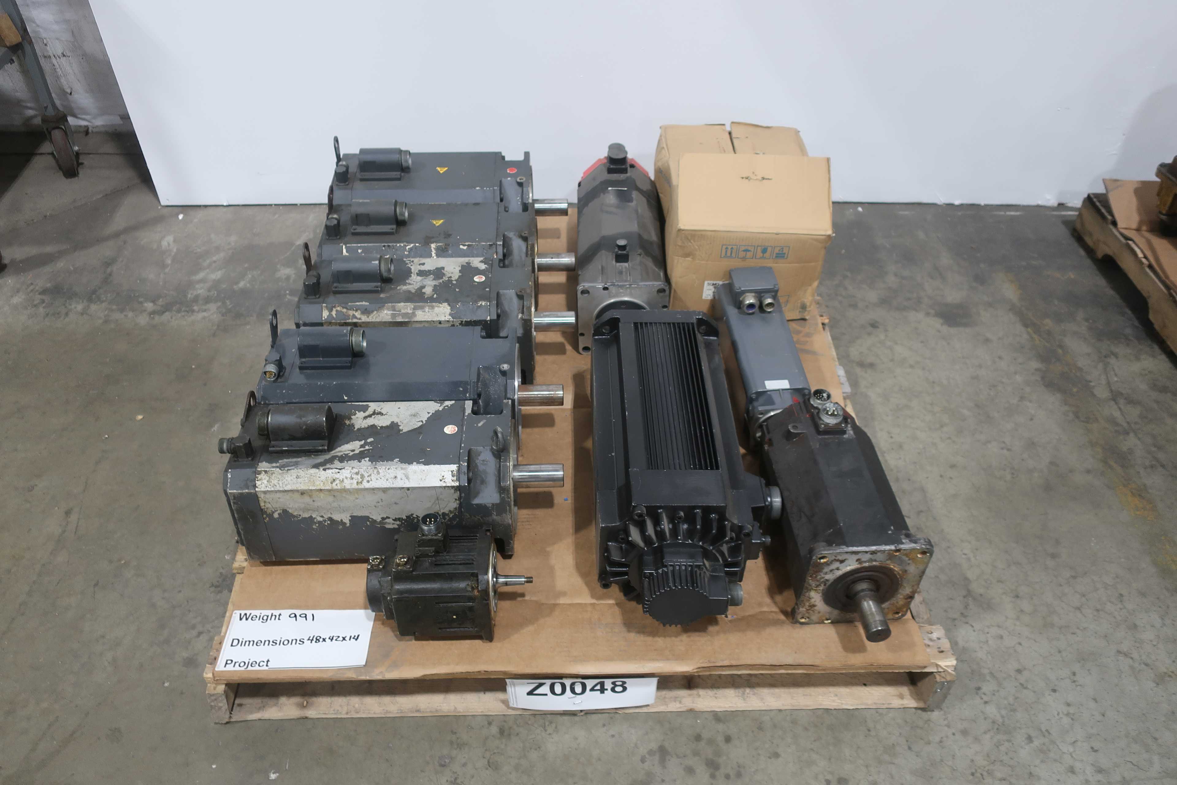 PALLET OF ASSORTED SERVO MOTORS - SERVO MOTORS