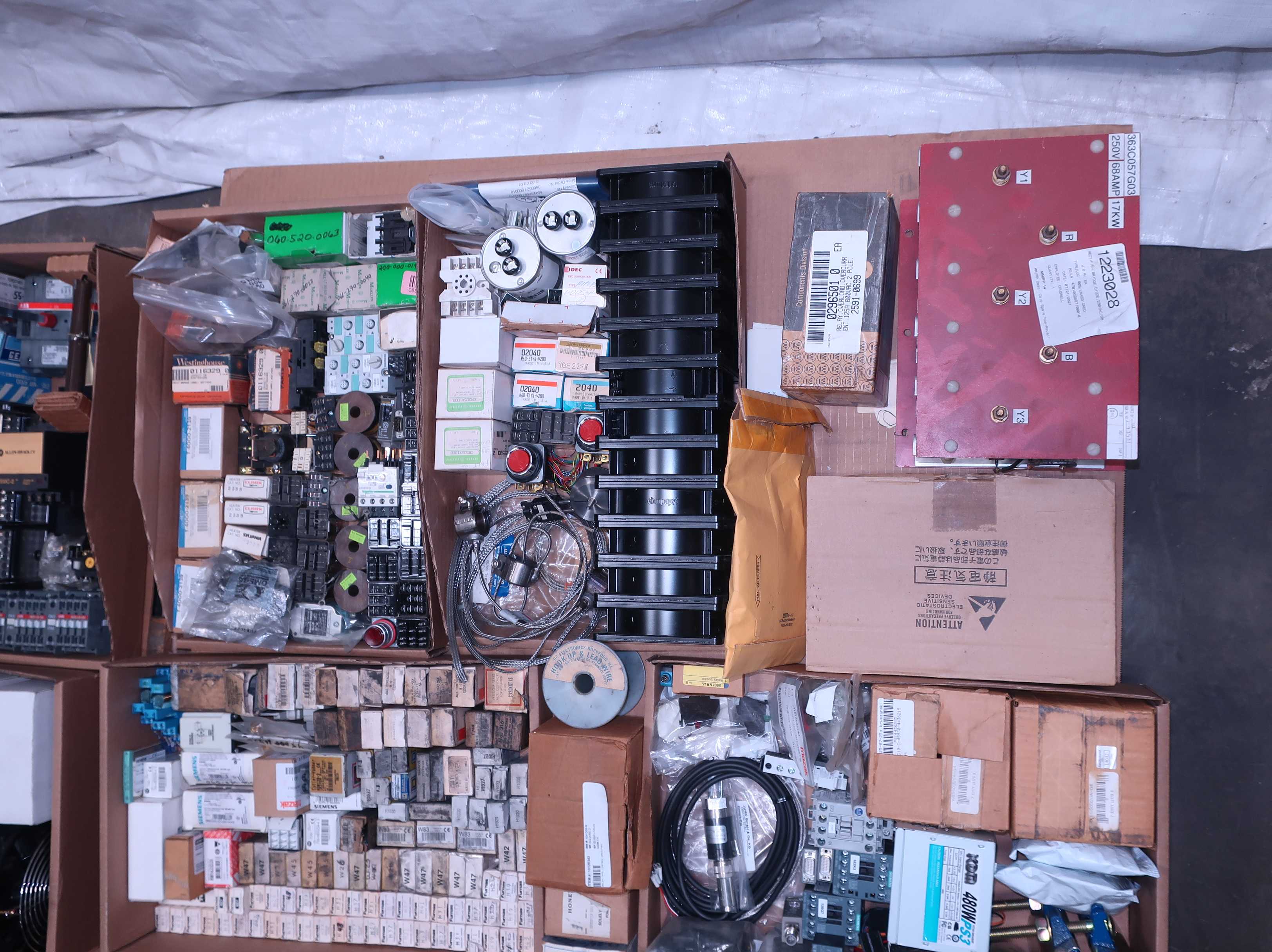 SKU 1724734 - 2 PALLETS OF ASSORTED ELECTRICAL COMPONENTS - ELECTRICAL COMPONENTS