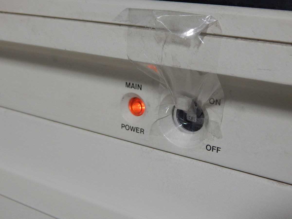 BECKMAN J-6M FLOOR MODEL CENTRIFUGE - CENTRIFUGES