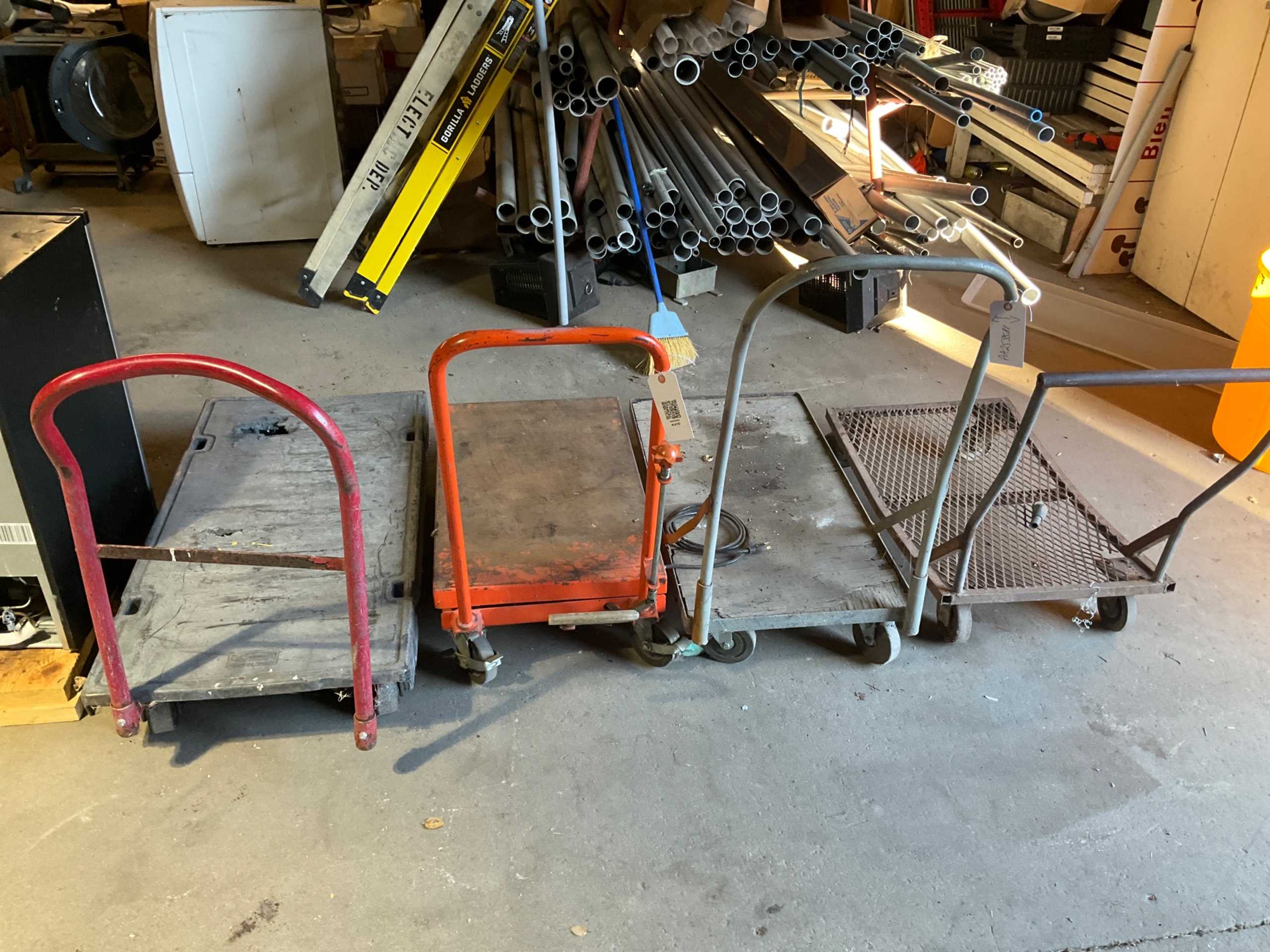 QTY 4: ROLLING CART - ROLLING CARTS