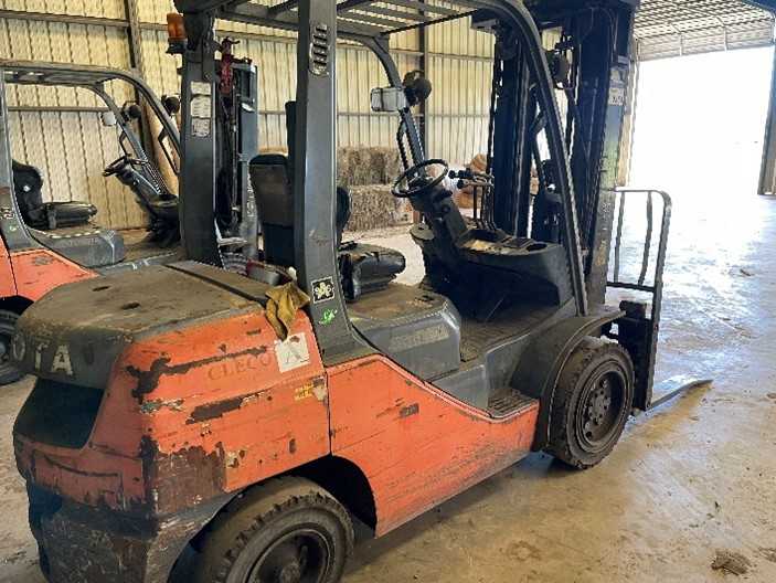 TOYOTA 8FDU30 COUNTERBALANCE FORKLIFT - COUNTERBALANCE FORKLIFT