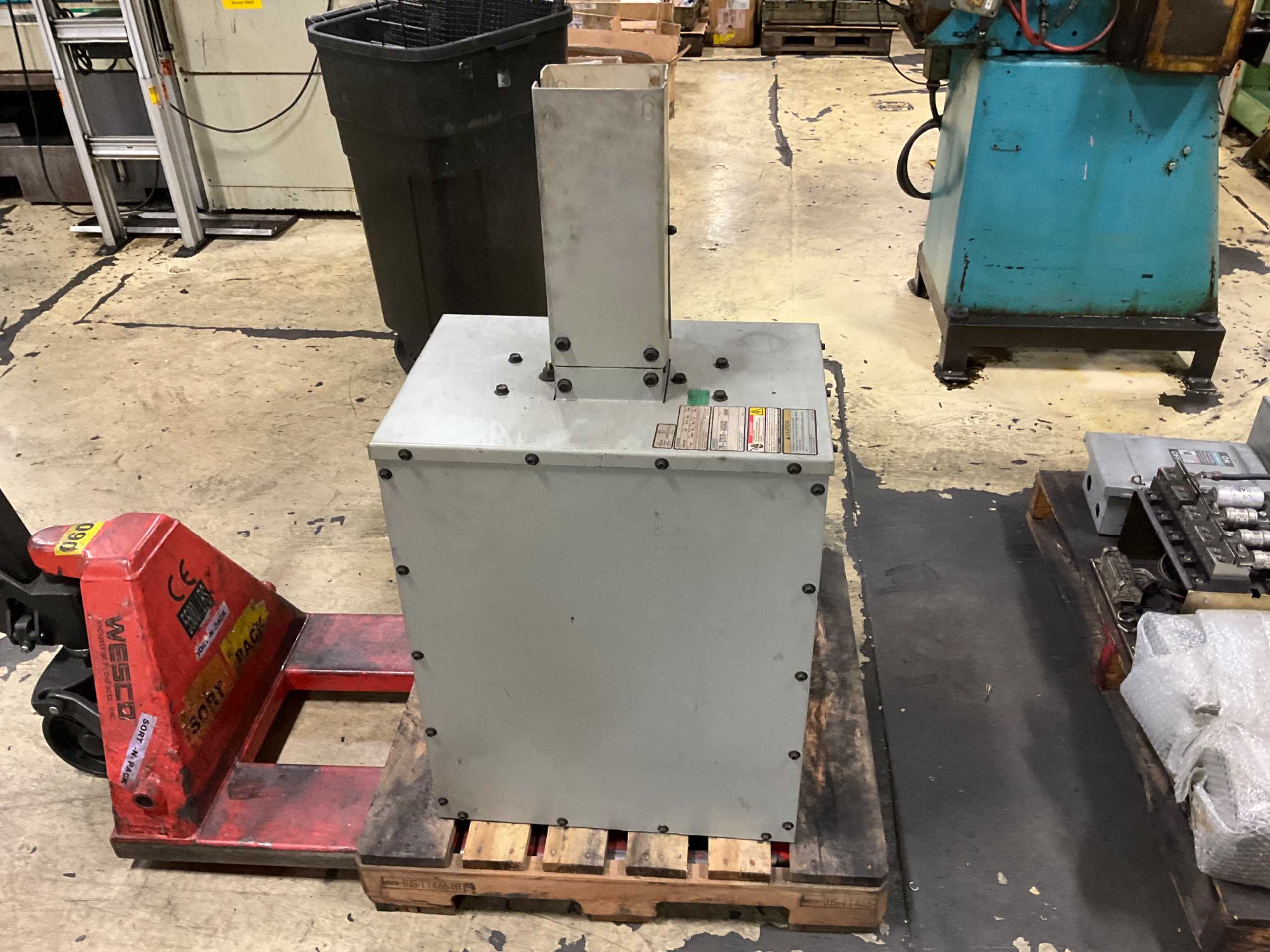 BULK QTY OF AUTOMATION & CONTROLS - AUTOMATION & CONTROLS
