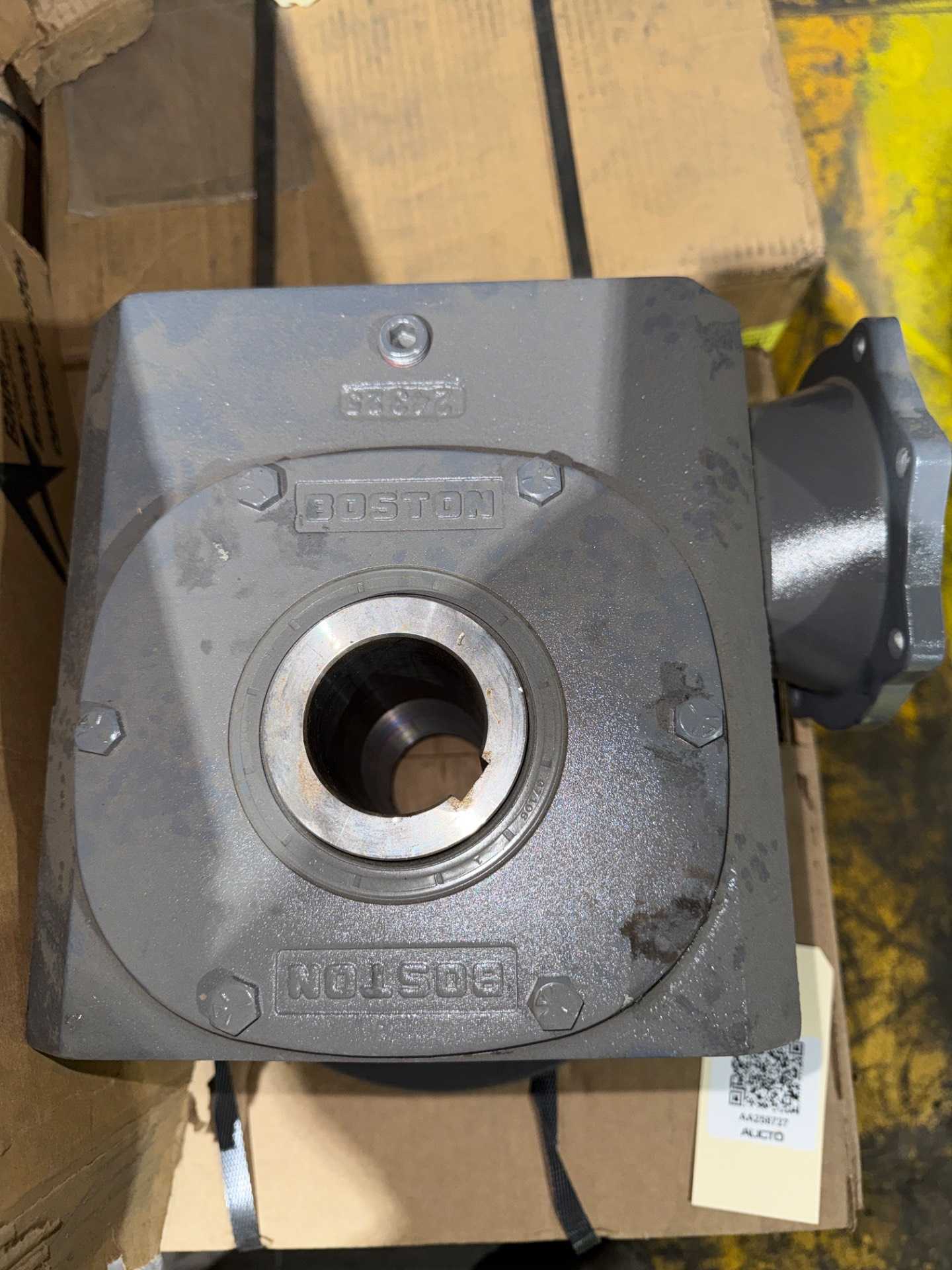 Bulk QTY of Gear Reducers - GEAR REDUCERS