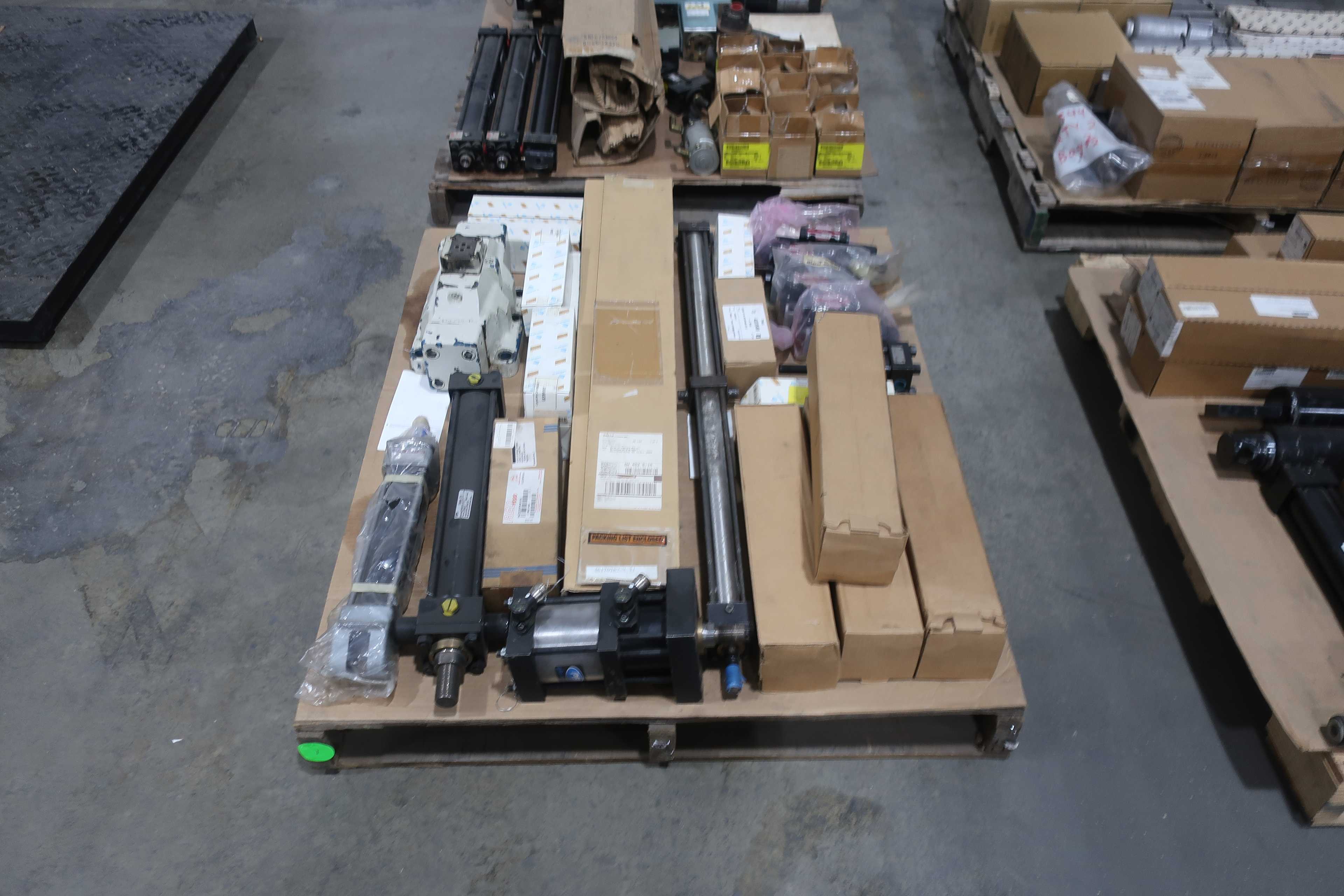 SKU 1747222 - 4 PALLETS OF ASSORTED HYDRAULIC REPLACEMENT PARTS - HYDRAULIC PARTS