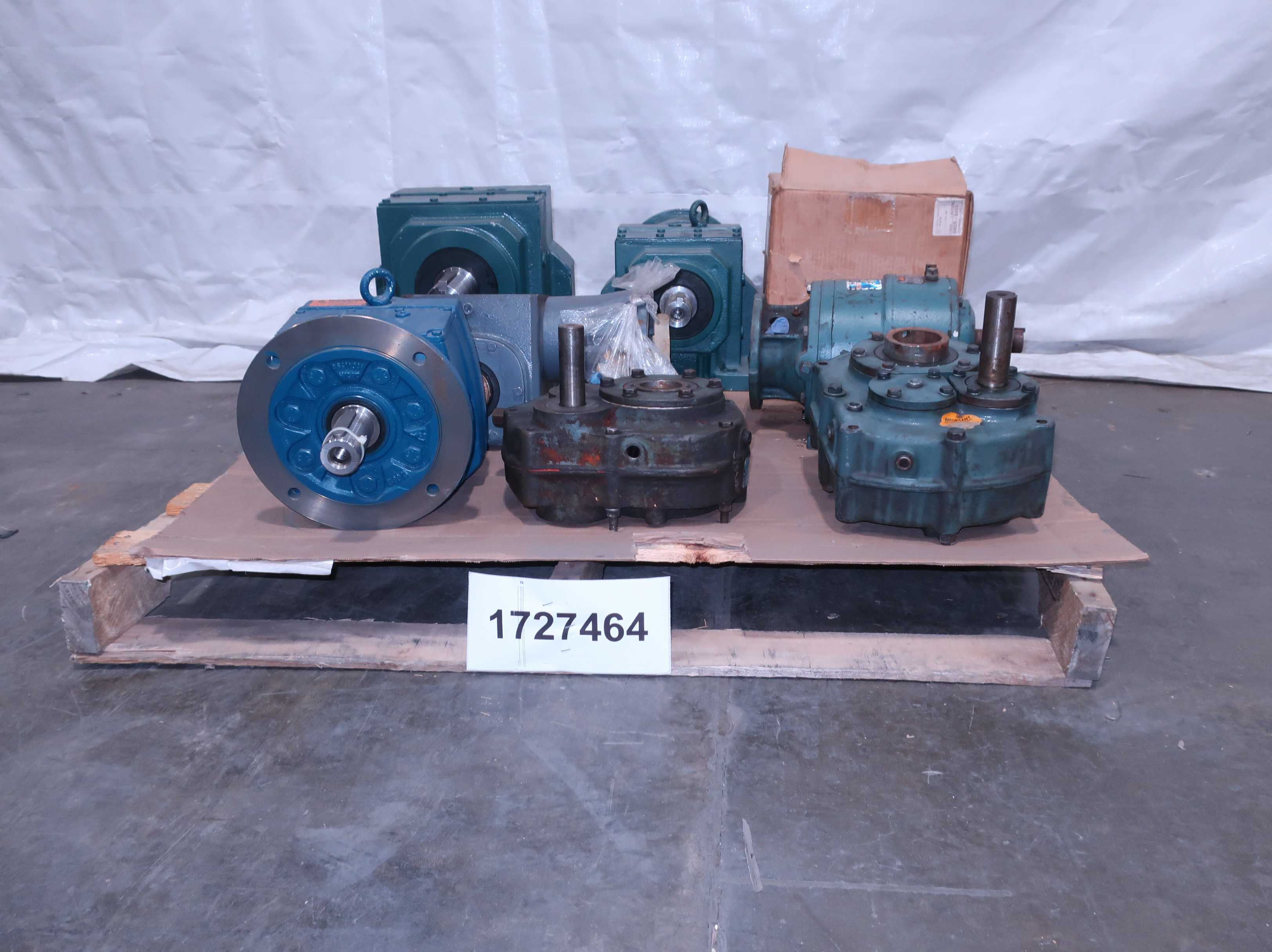 SKU 1727464 - PALLET OF ASSORTED GEAR REDUCERS, WINSMITH, DODGE, BOSTON GEAR - GEAR REDUCERS