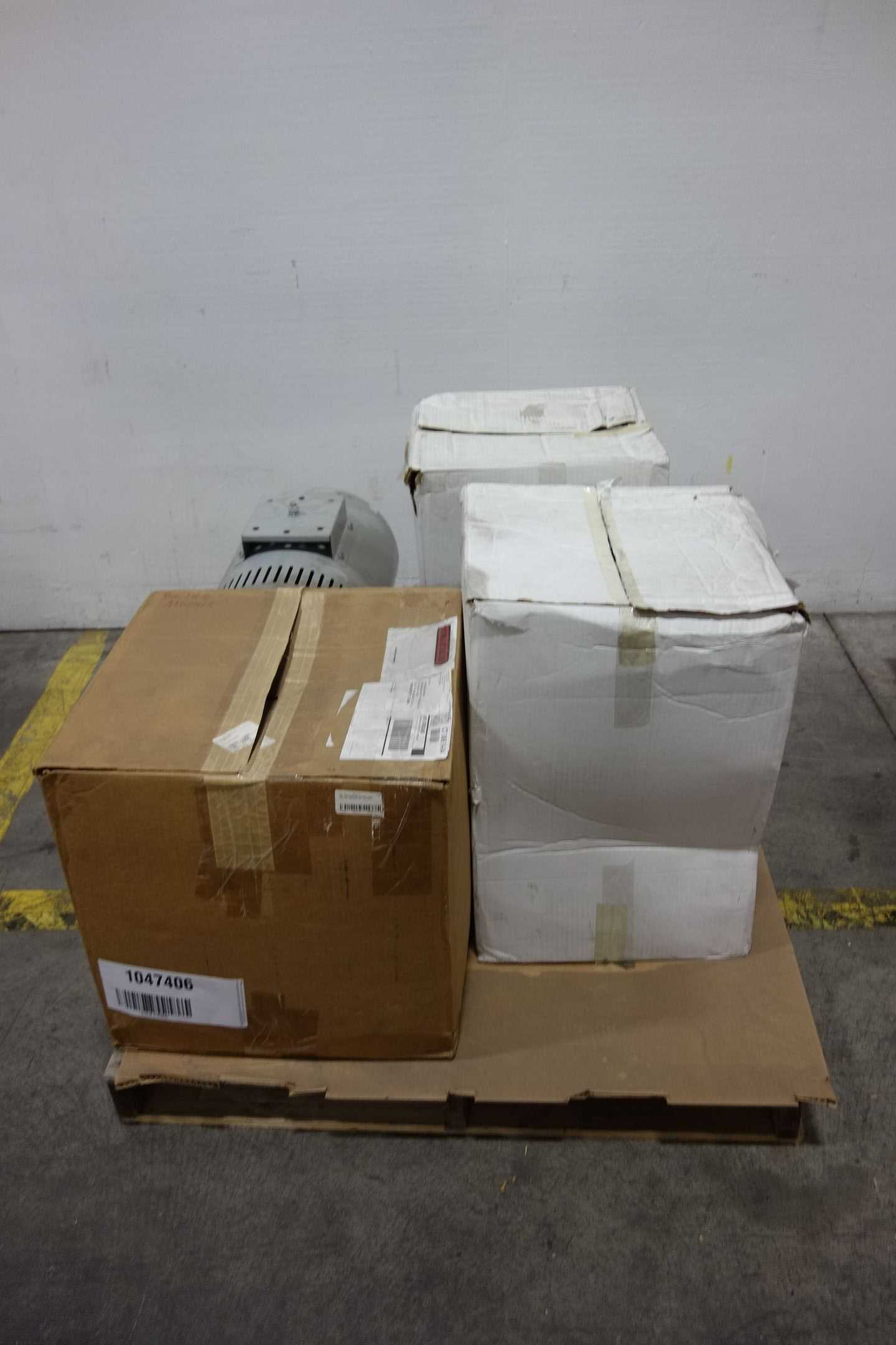 BULK QTY OF HVAC PARTS & ACCESSORIES - HVAC PARTS & ACCESSORIES