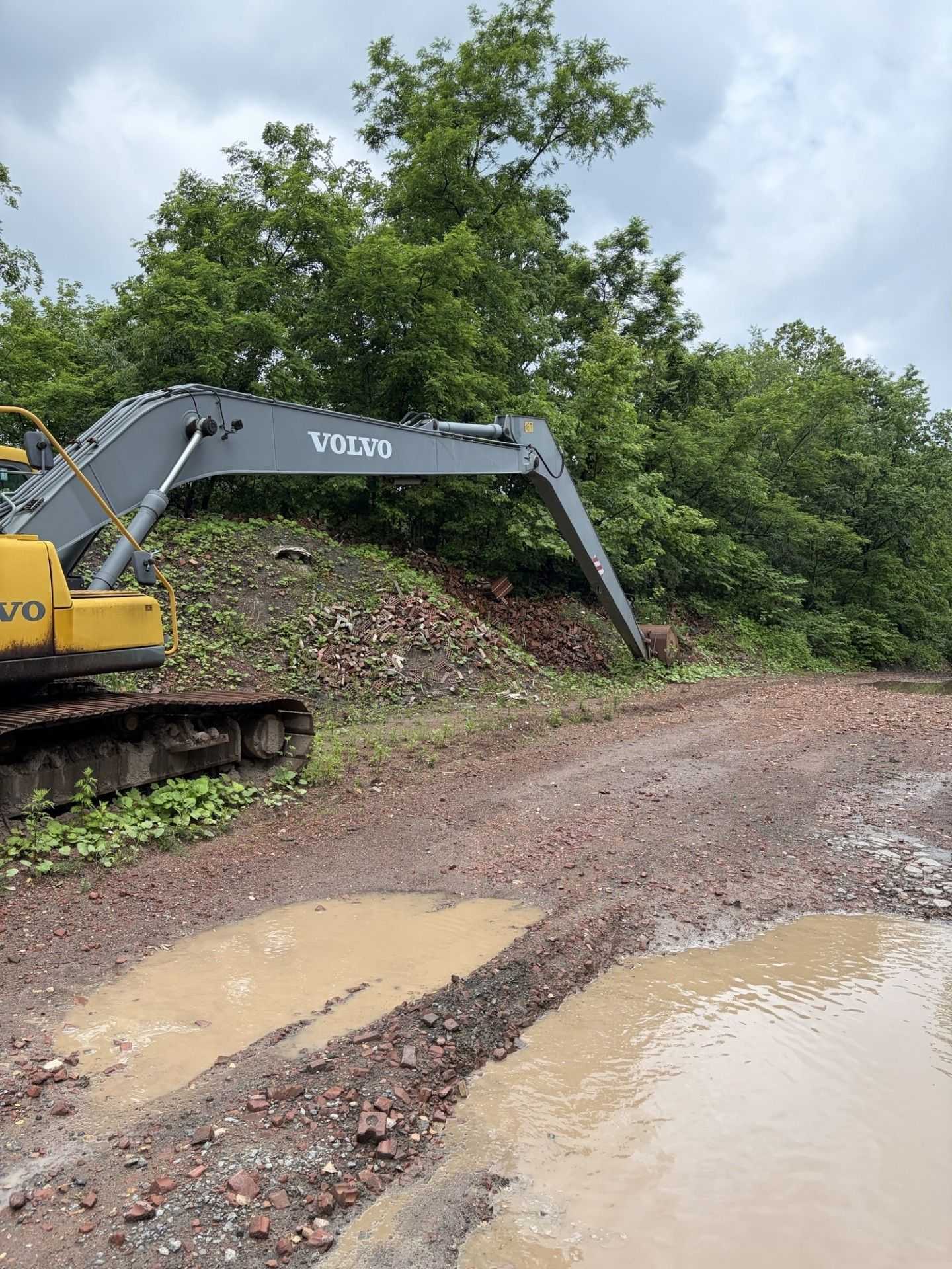 2004 VOLVO EC240BLR LONG REACH CRAWLER EXCAVATOR, 180HP, 60 FT REACH, BUCKET INCLUDED - CRAWLER EXCAVATORS