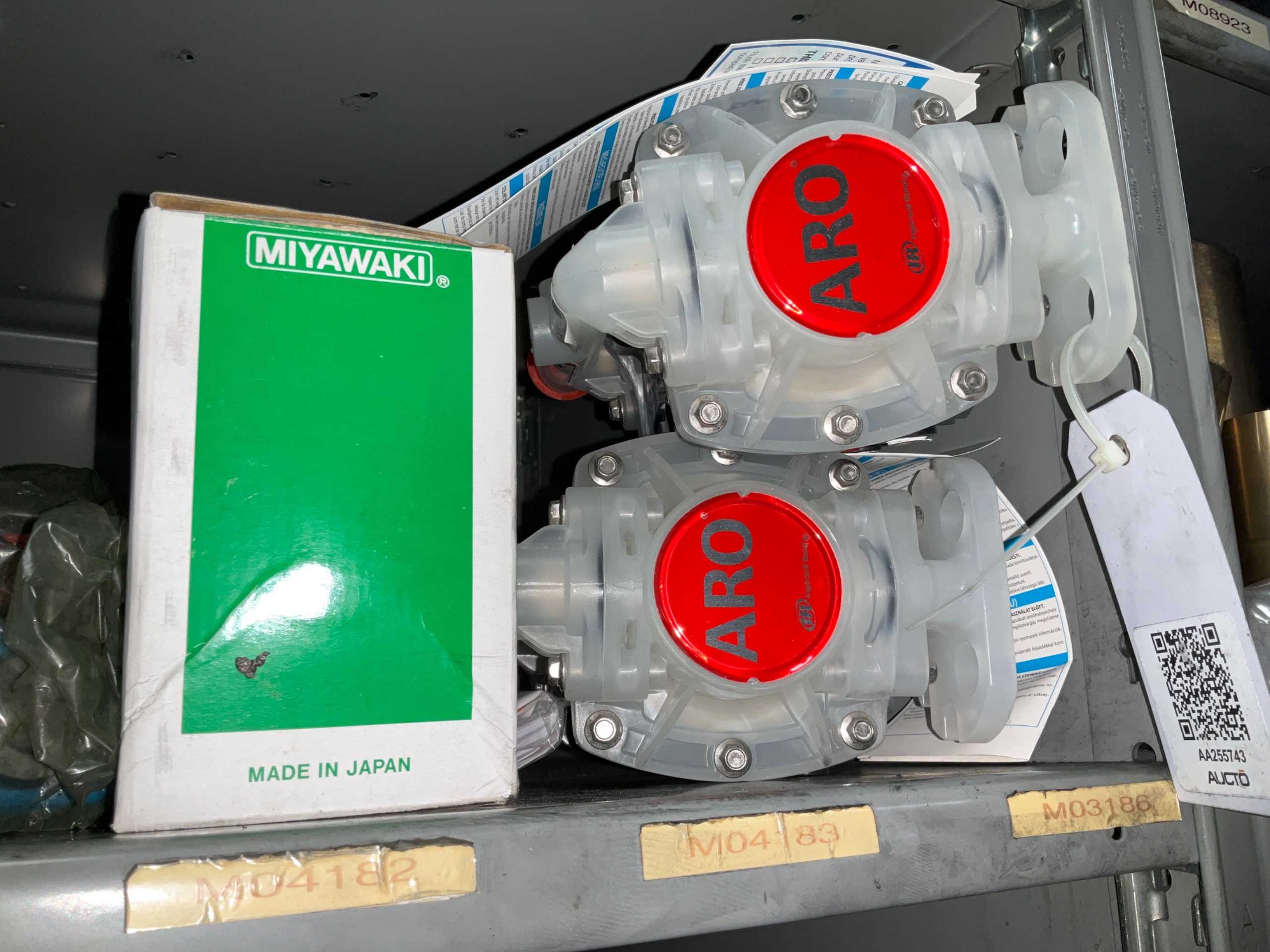 BULK QTY OF INDUSTRIAL PARTS - INDUSTRIAL PARTS