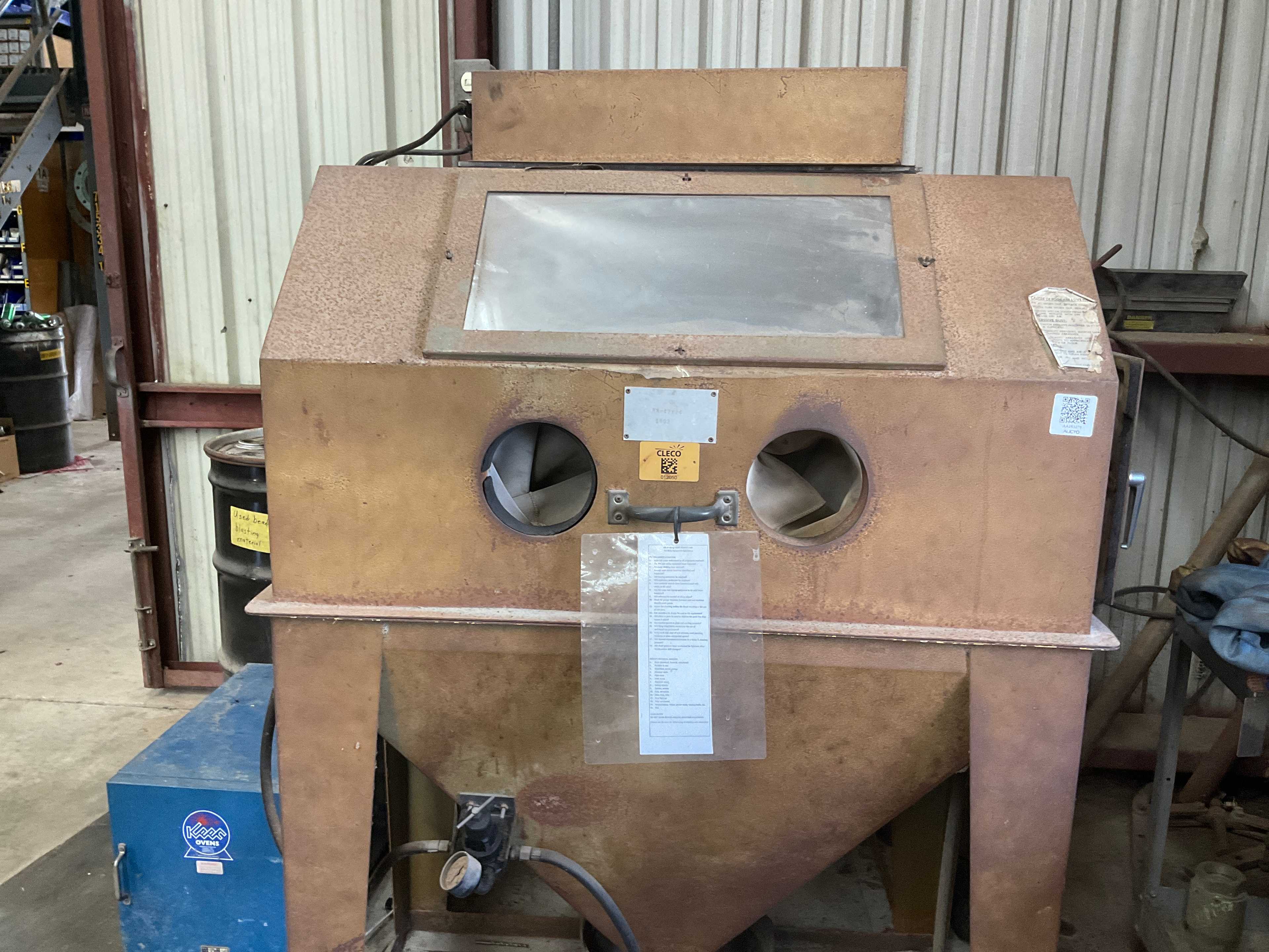 SURFACE BLASTING MACHINE - SURFACE CLEANING